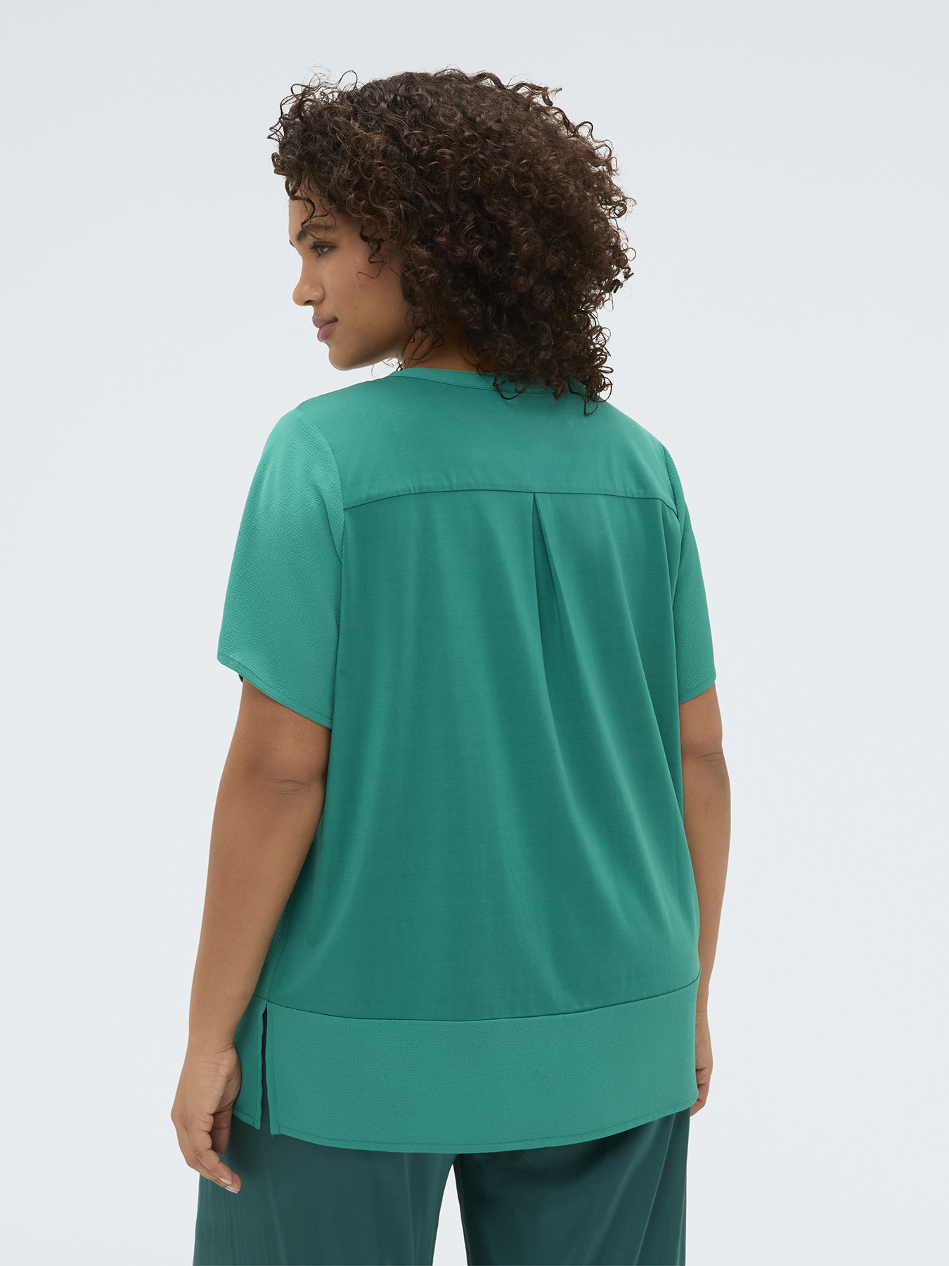 Lyocell blend T-shirt with buttons image number 1