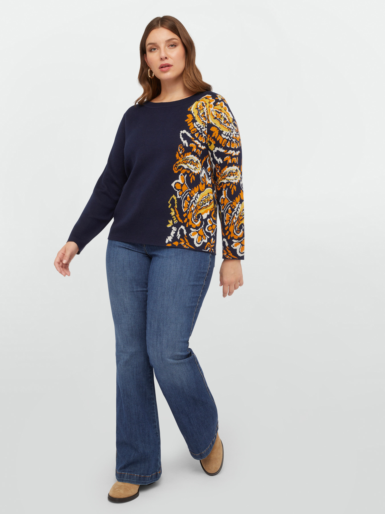 Sweater with inlays image number 0