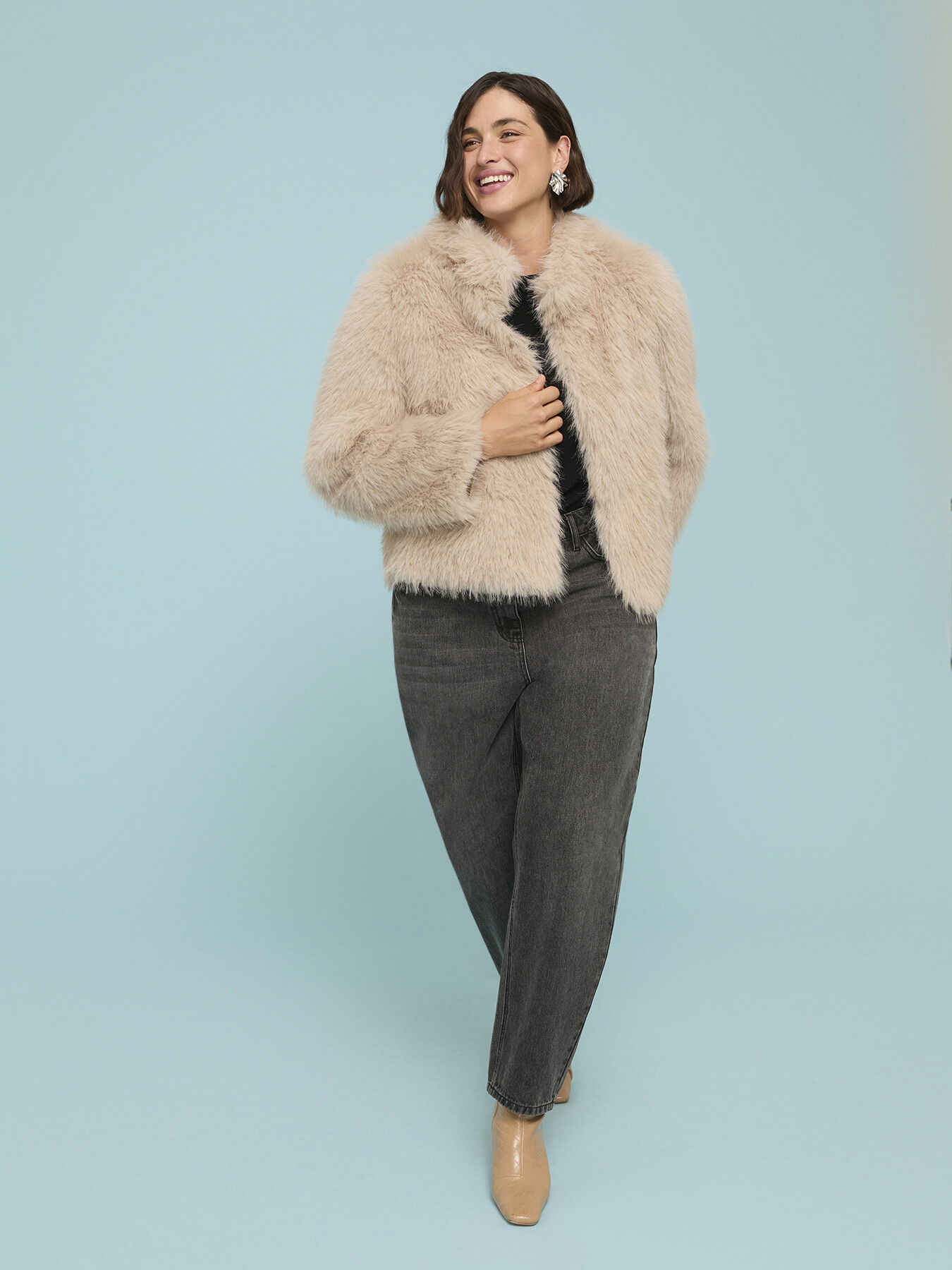 Jeans Mom Fit lavado oscuro image number 2