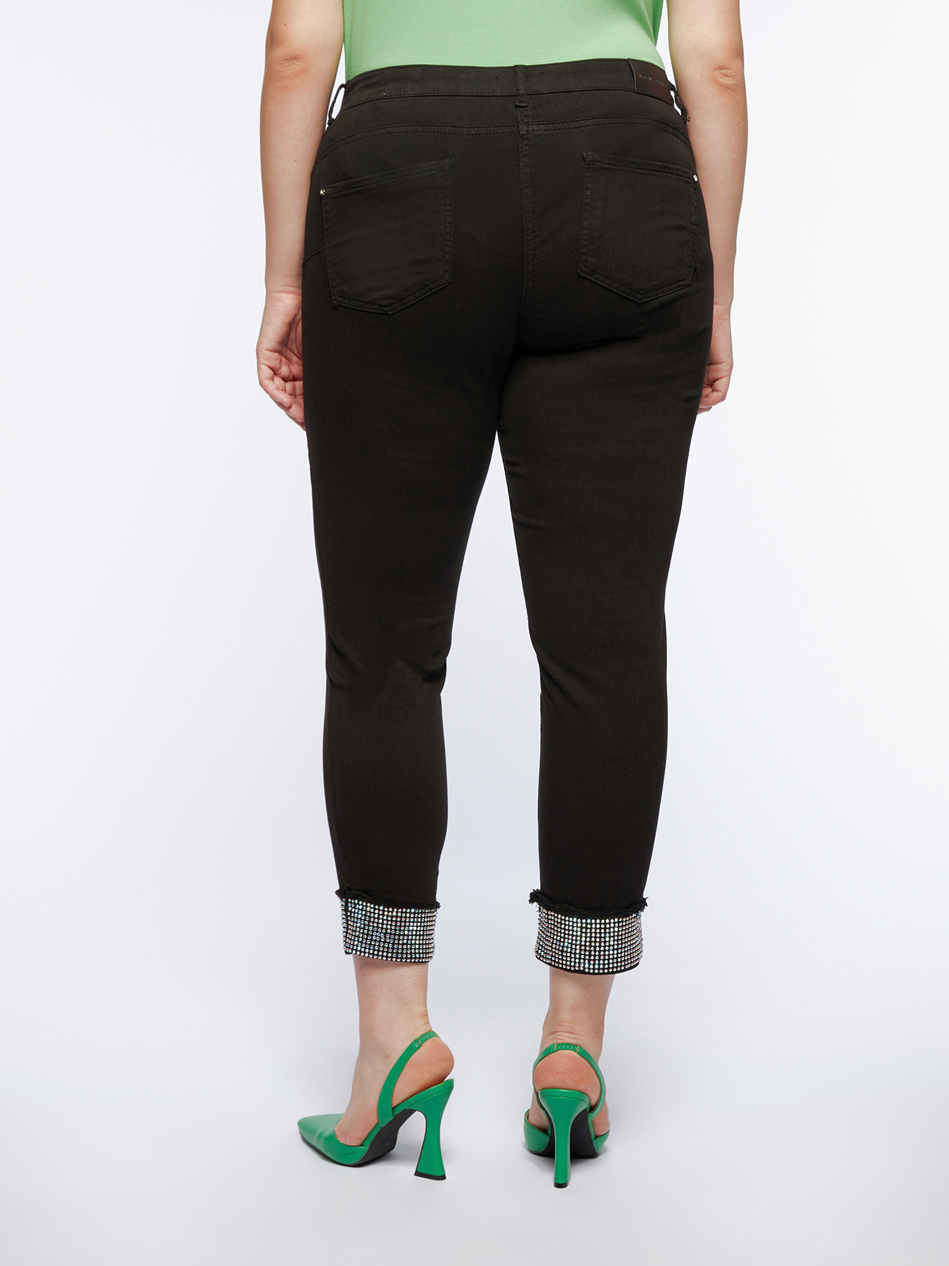 Pantaloni con bordo in strass image number 1