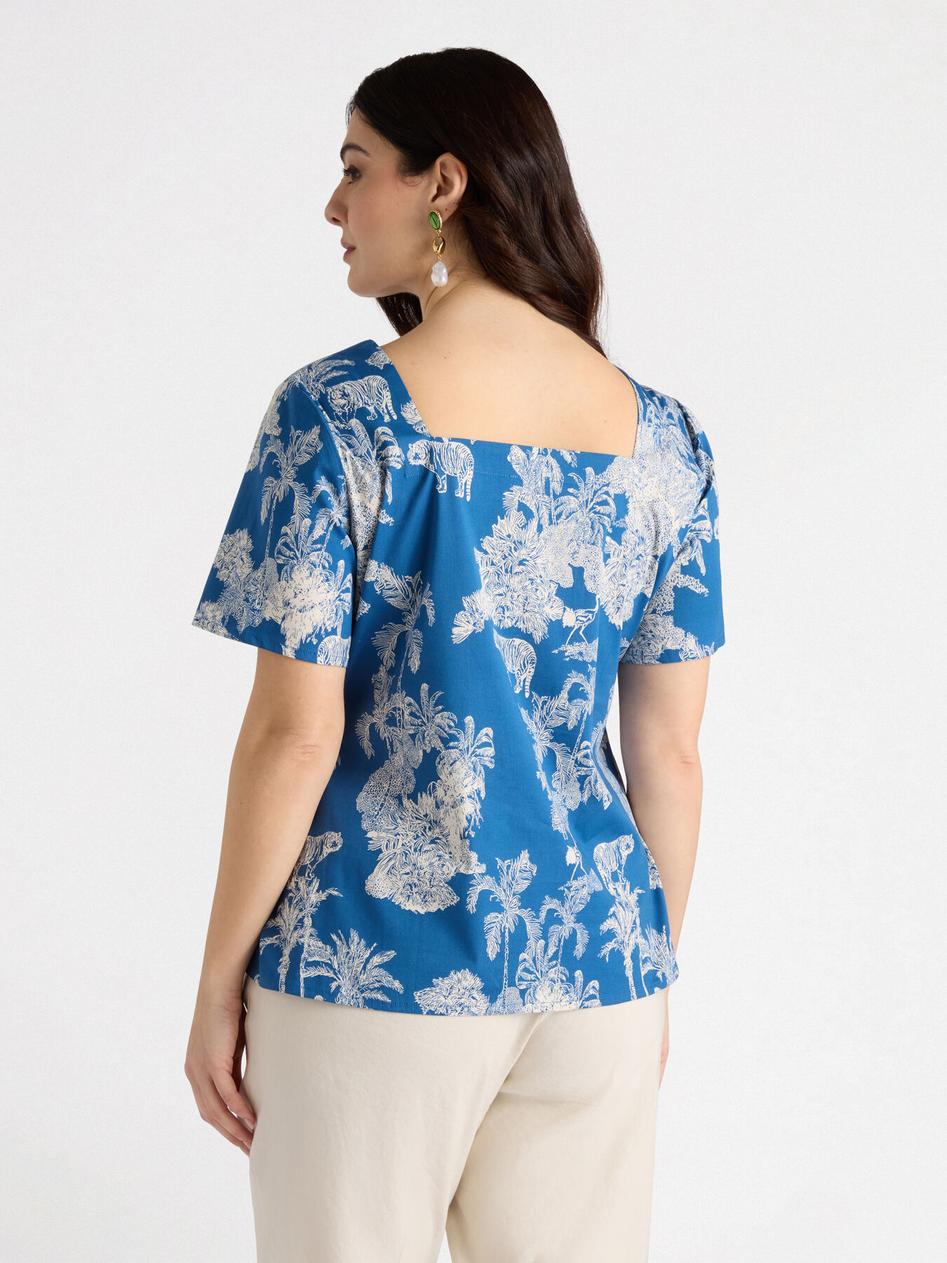 Blusa con estampado jungla image number 1