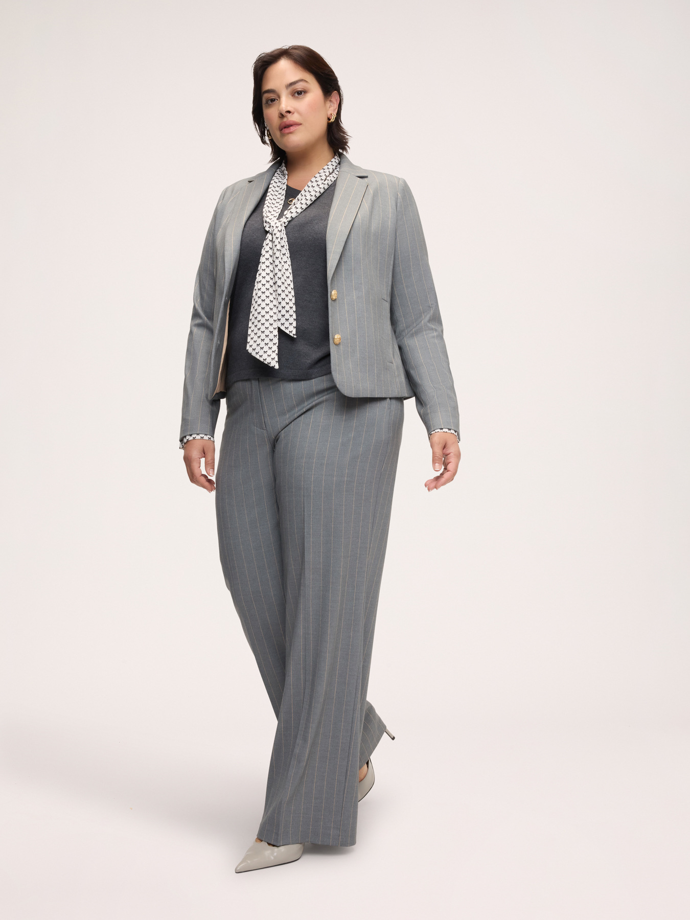 Pinstripe blazer with golden buttons image number 2
