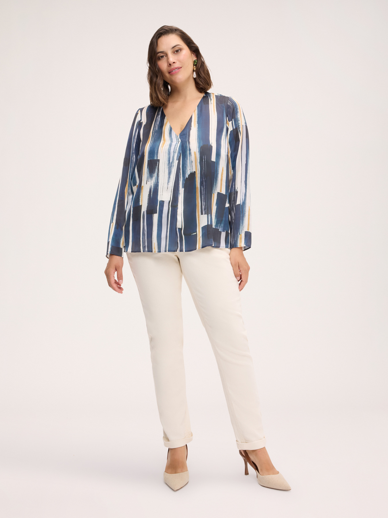 Blouse en satin imprim&eacute; image number 2