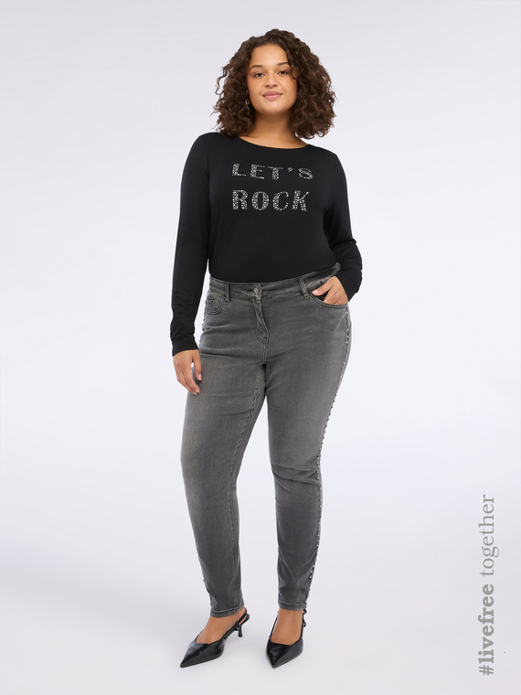 Jeans skinny con borchie