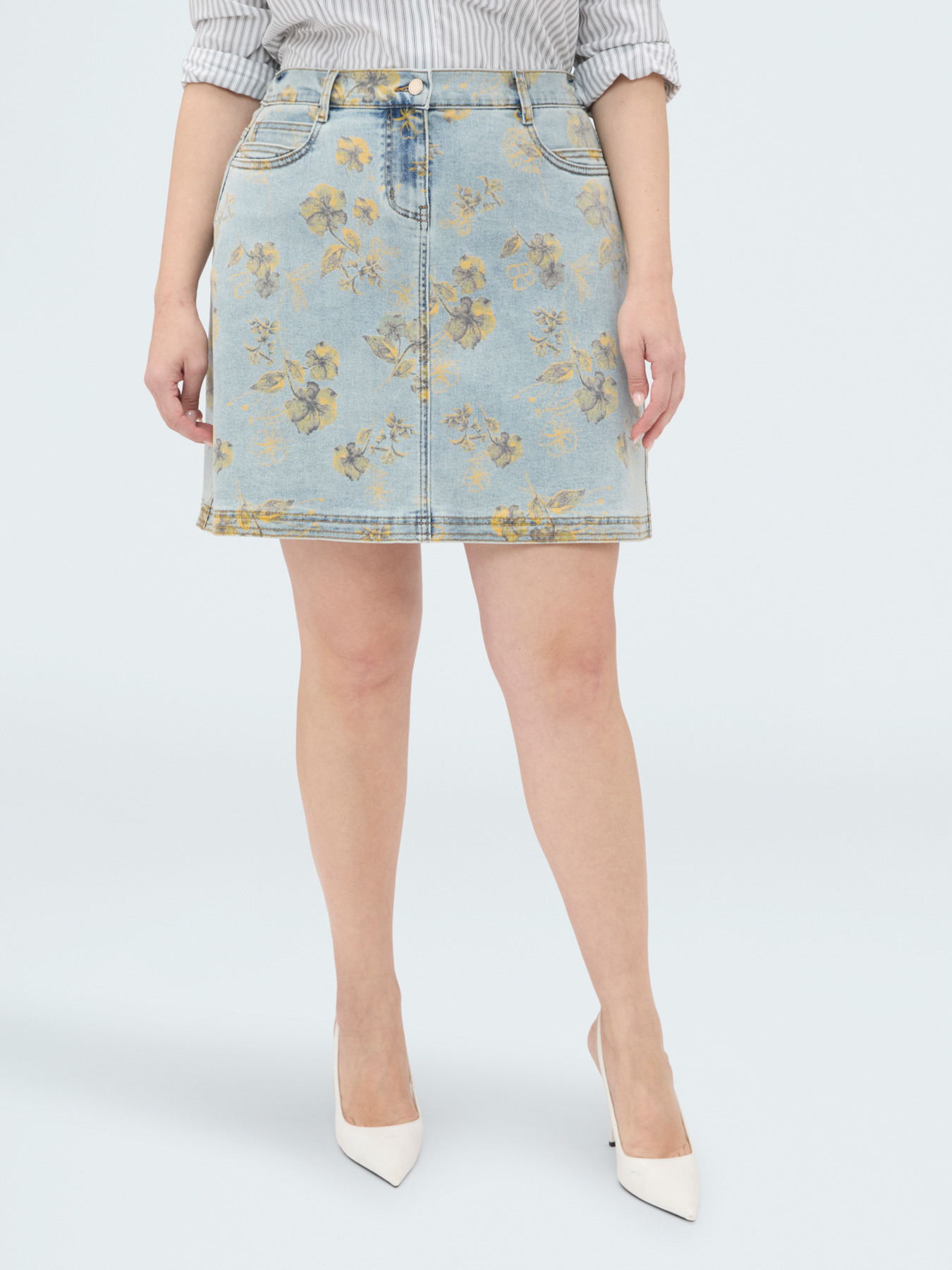 Denim mini skirt with floral print image number 4
