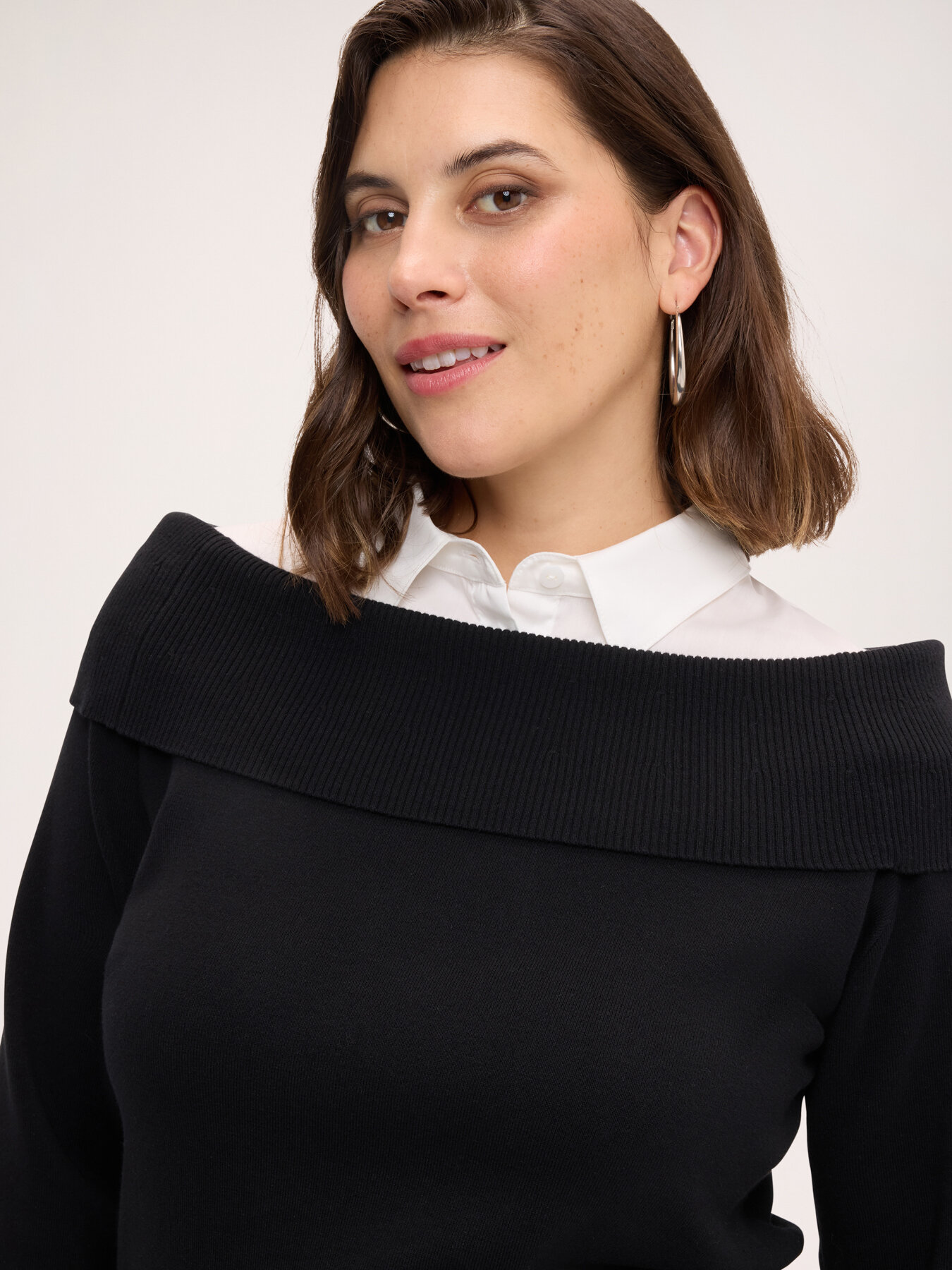 Sweater with shirt-effect insert image number 3