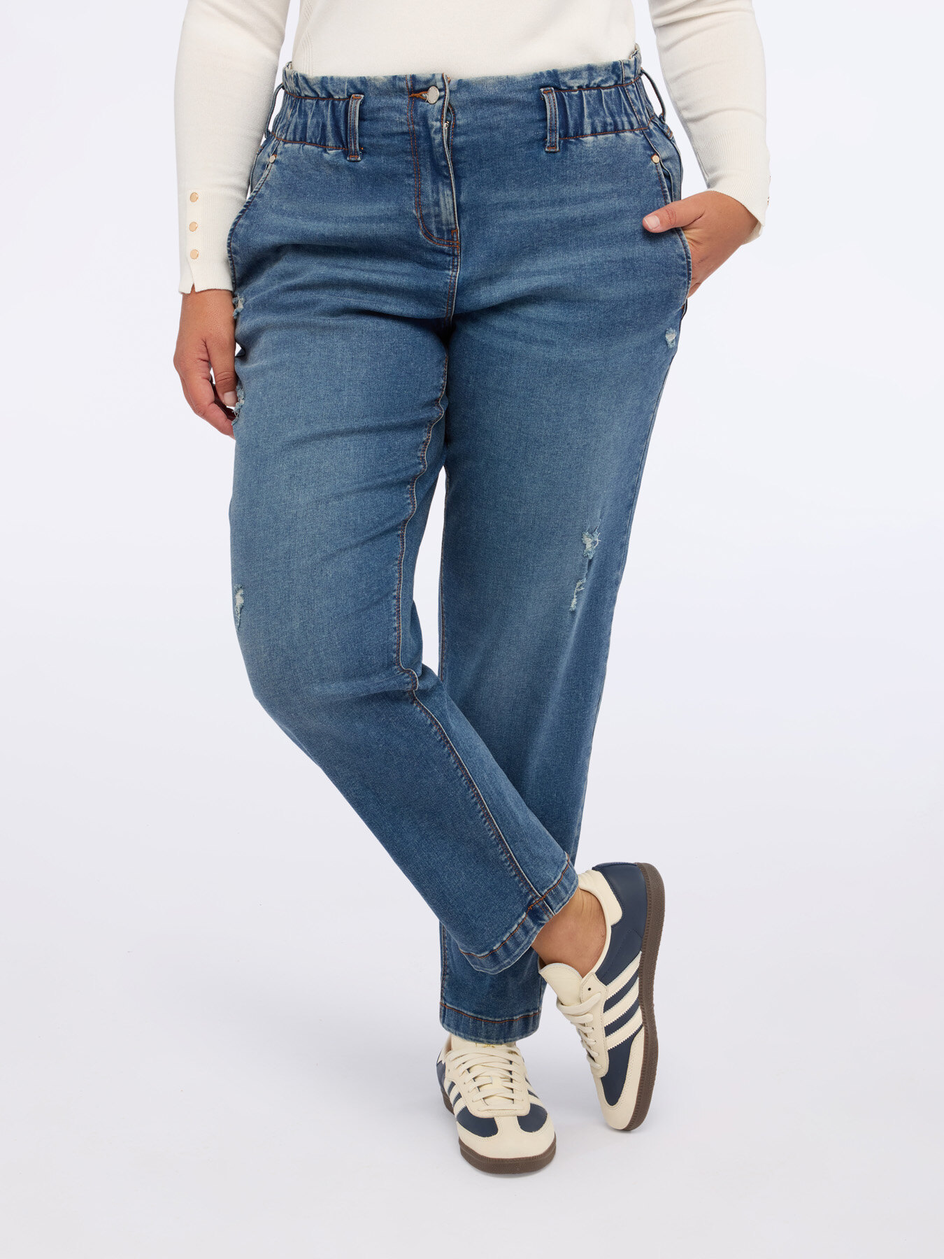 Balloon-Jeans mit kleinen Rissen image number 3