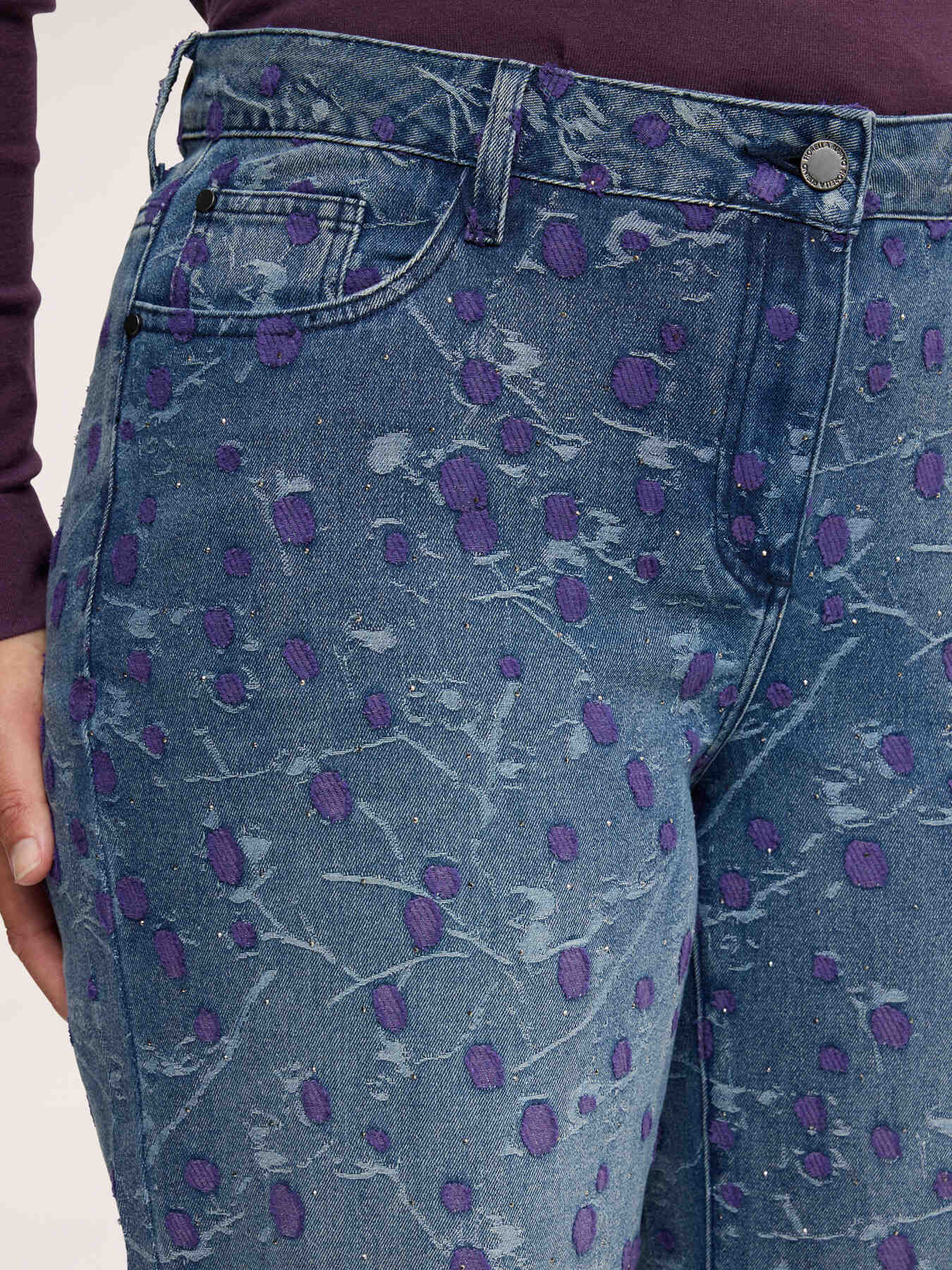 Straight jeans with jacquard embroidery image number 3