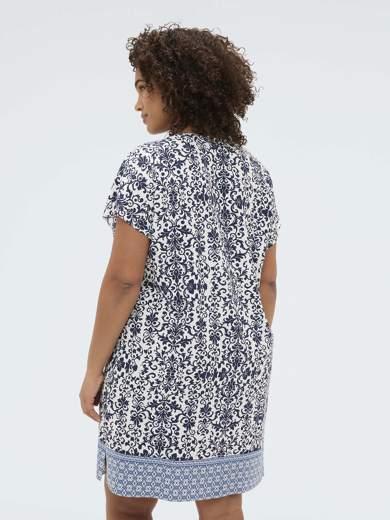 Short viscose dress with print image number 1