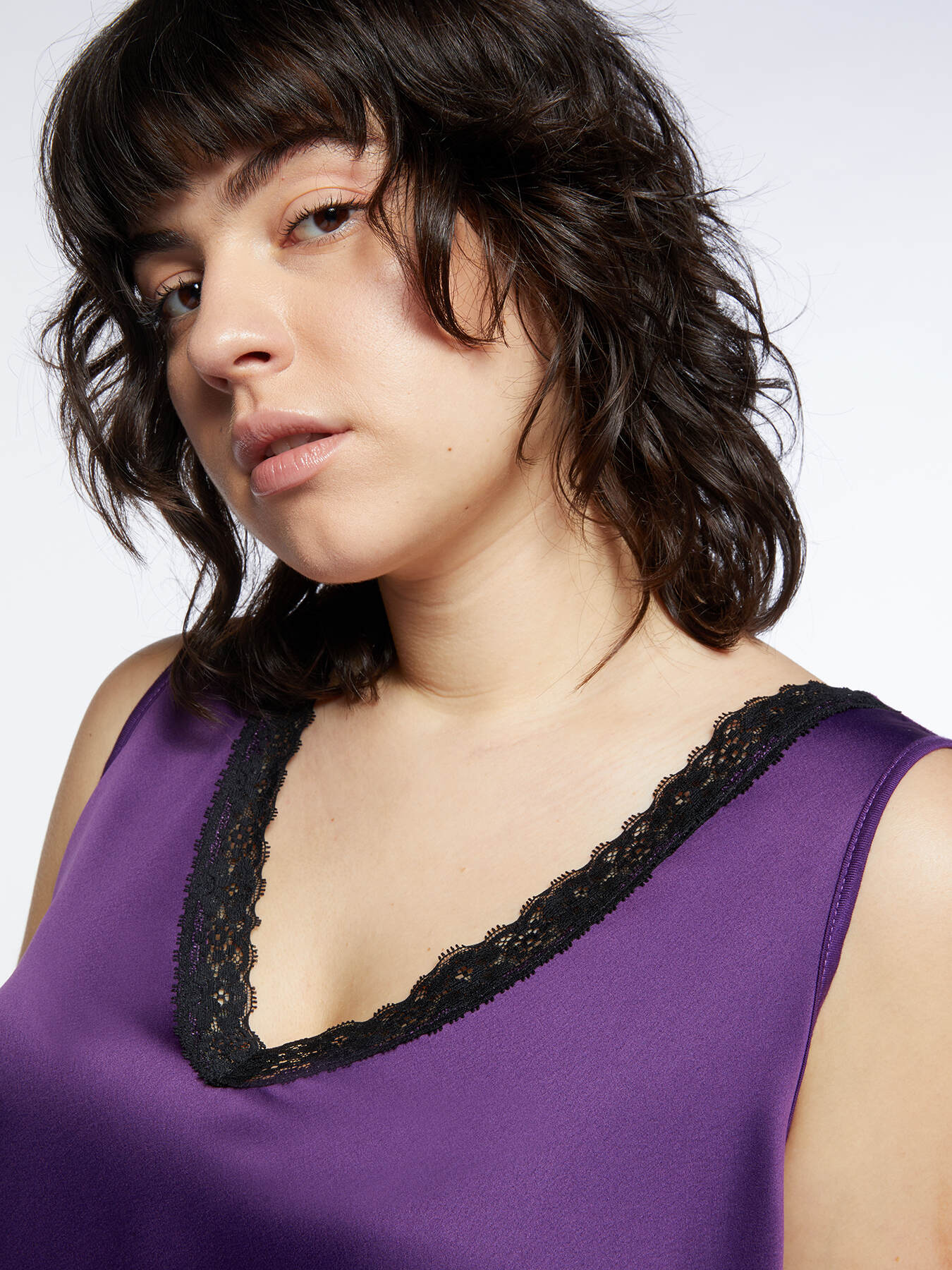 Top con encaje image number 3