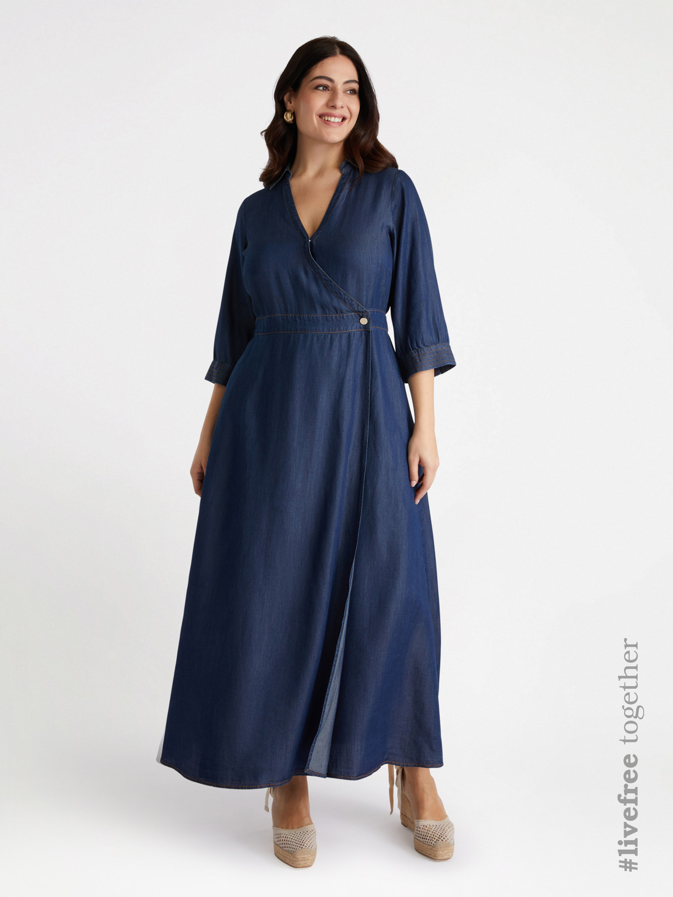 Vestito lungo incrociato davanti con fibre in TENCEL&trade; image number 0