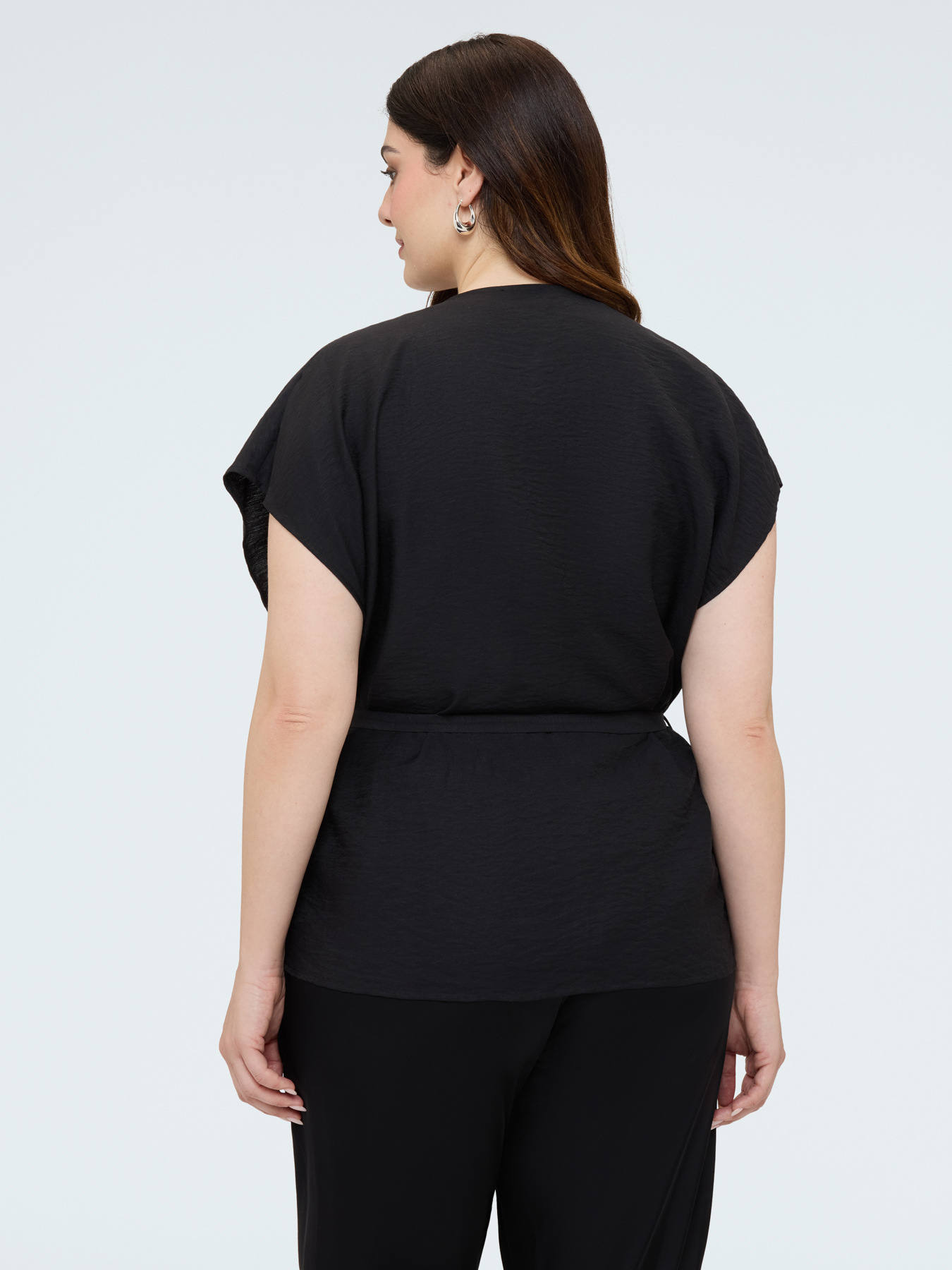 Sleeveless Kaftan image number 2
