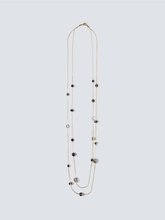 Lange Halskette mit bunten Perlen