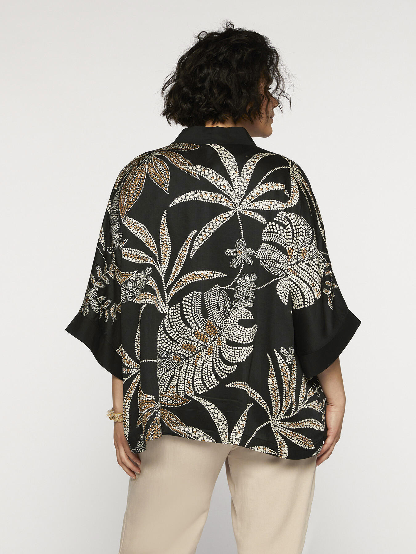 Foliage print open-fronted blouse image number 2