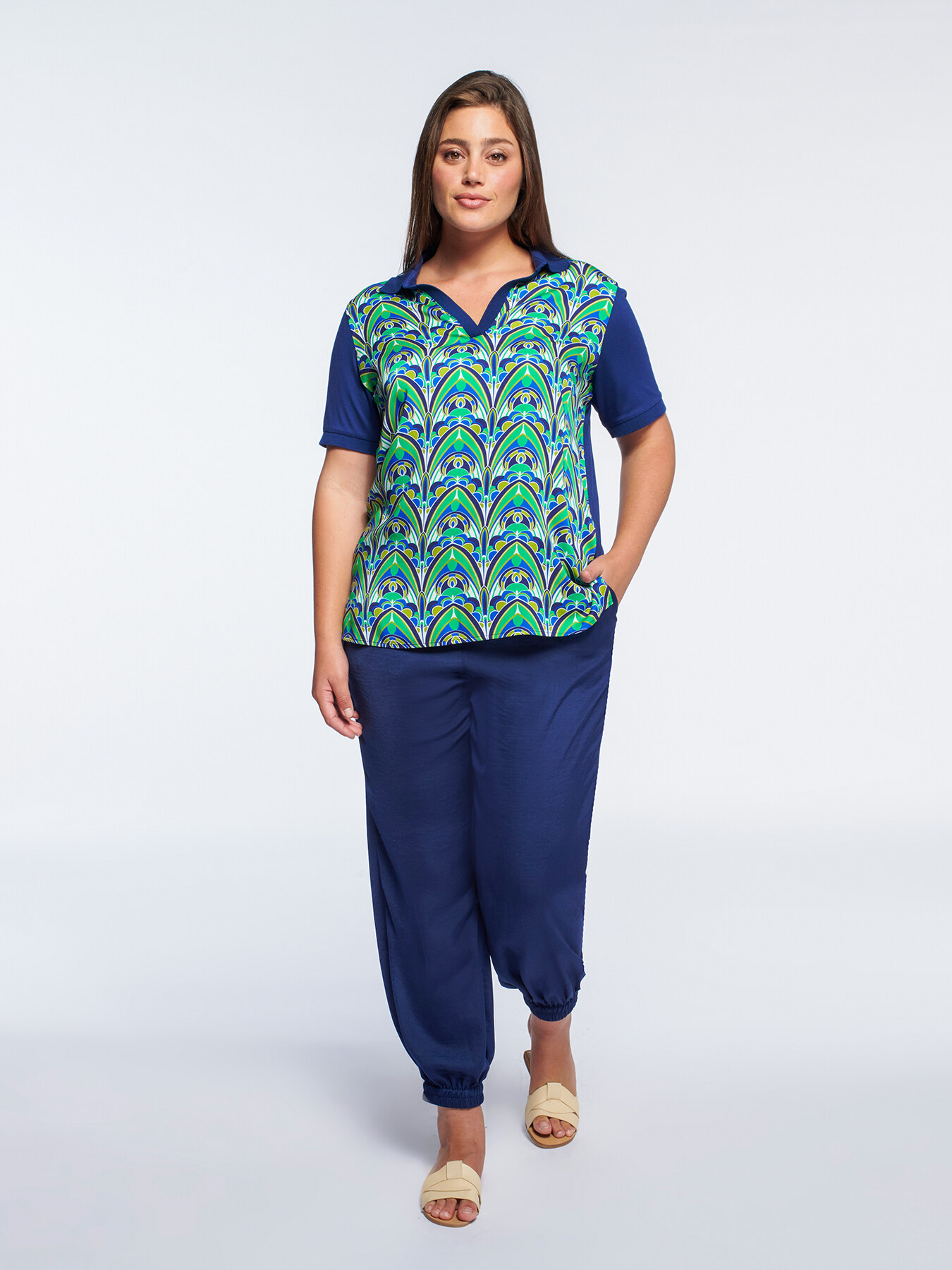 T-Shirt mit Kragen und Aufdruck image number 2