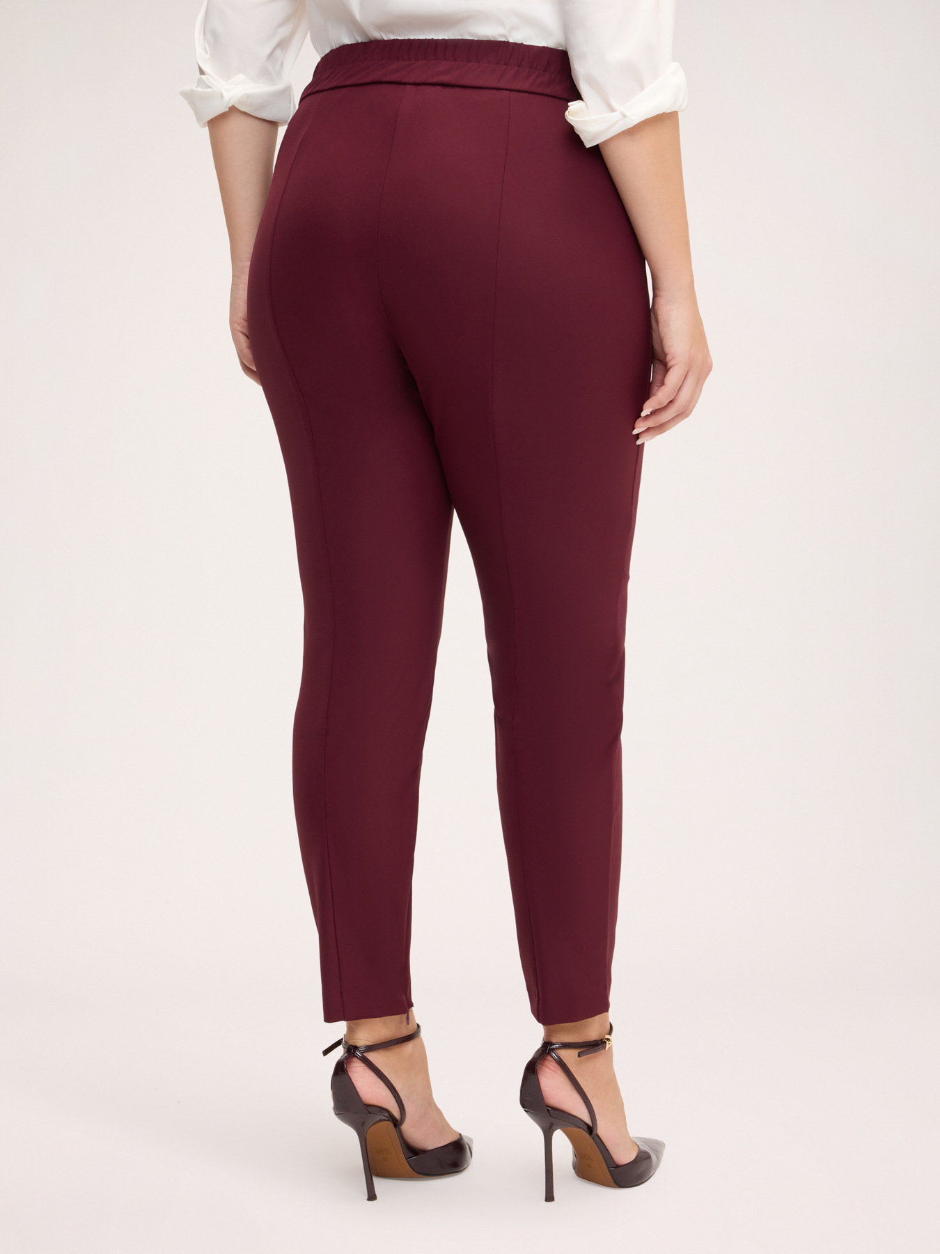Skinny trousers with zip at the hem image number 1