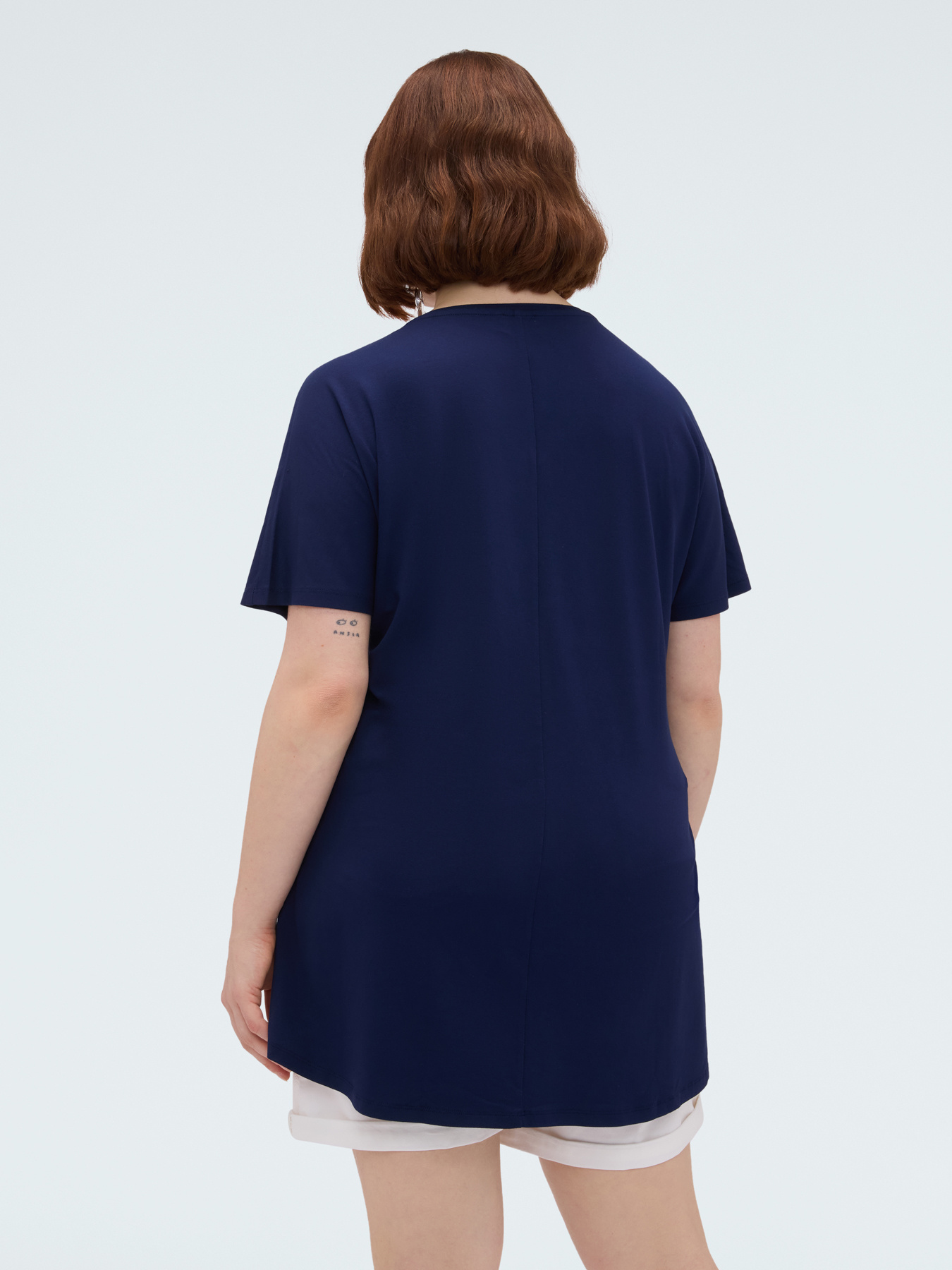 Viscose t-shirt with lettering and sequins image number 1