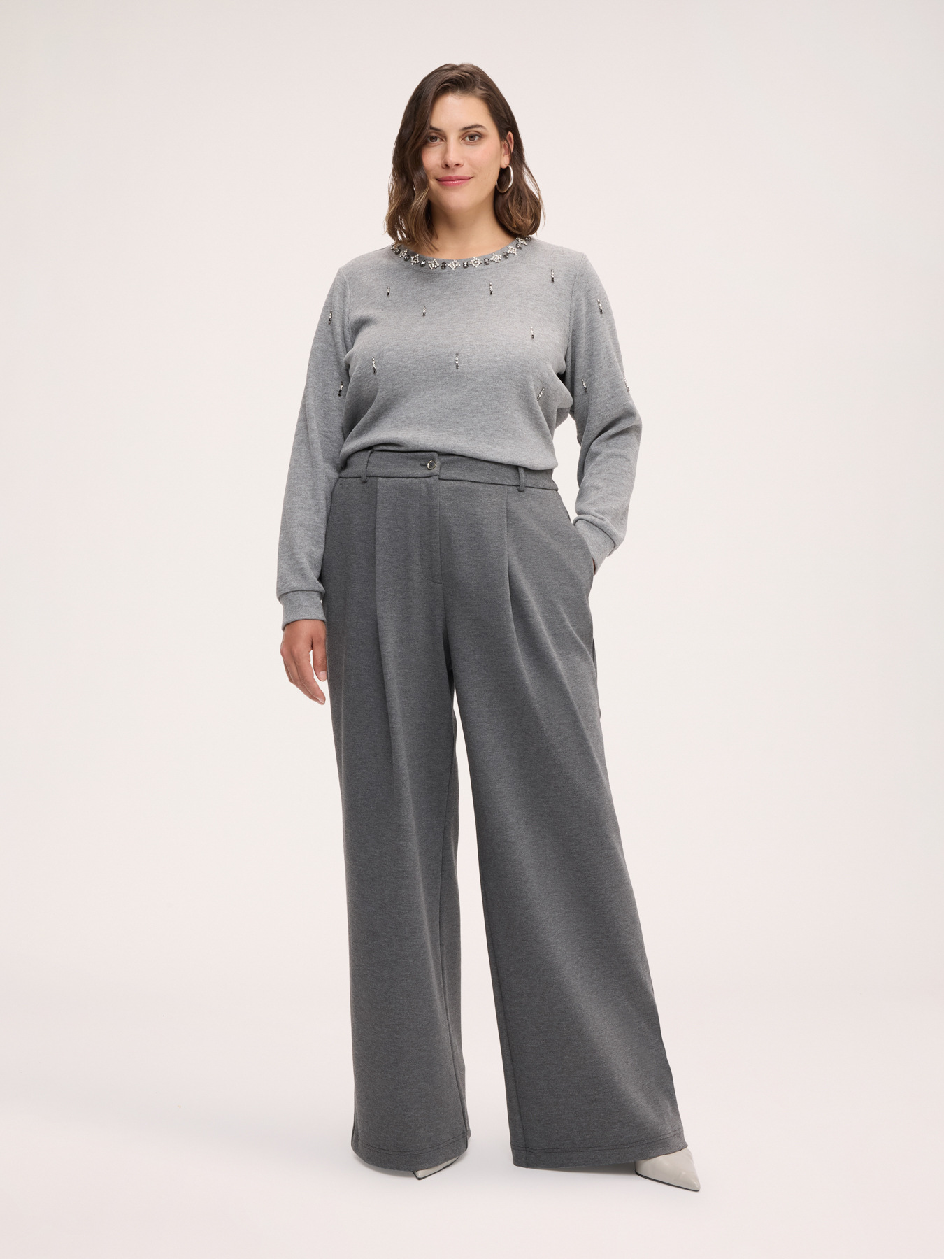 Weite Hose aus Milano-Strick image number 4