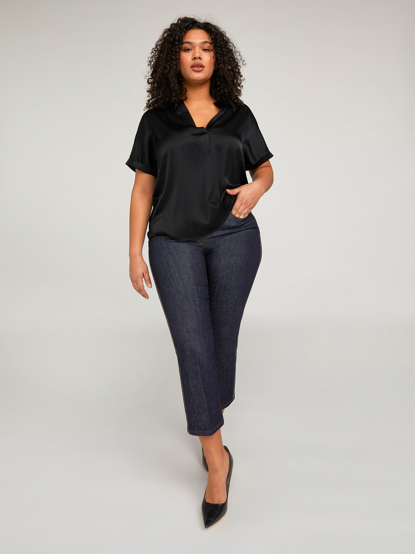 Kick flare jeans with crystals image number 0