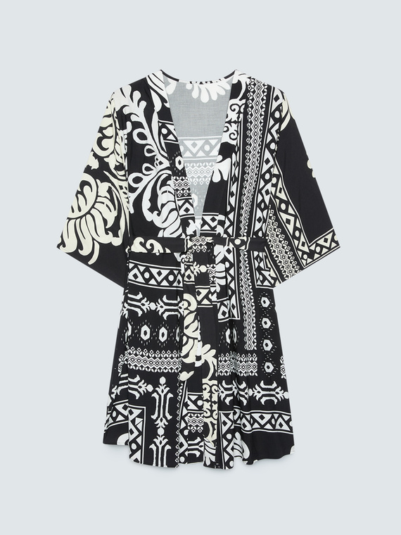 Kaftan with black and white print