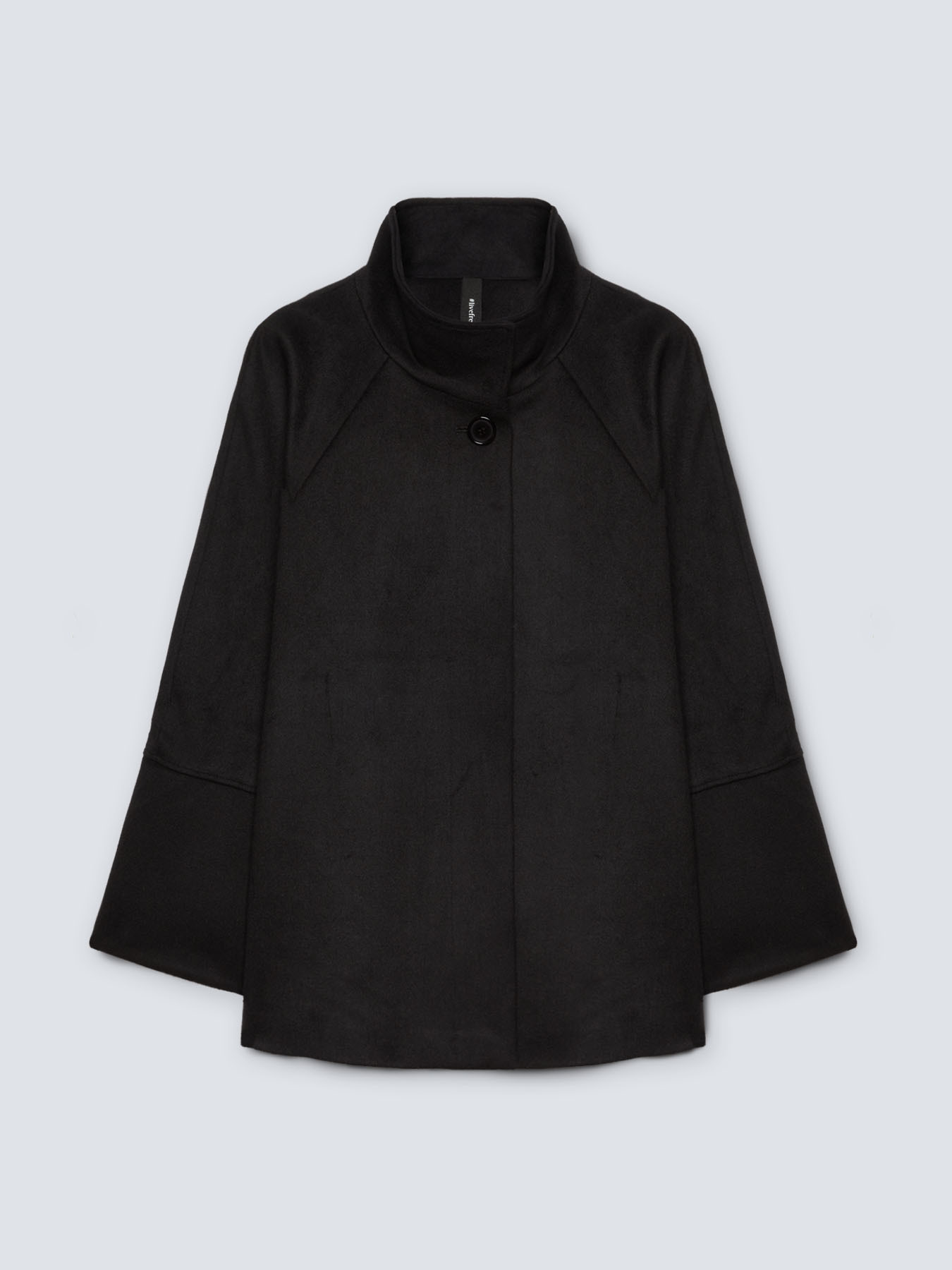 Abrigo corto negro image number 4