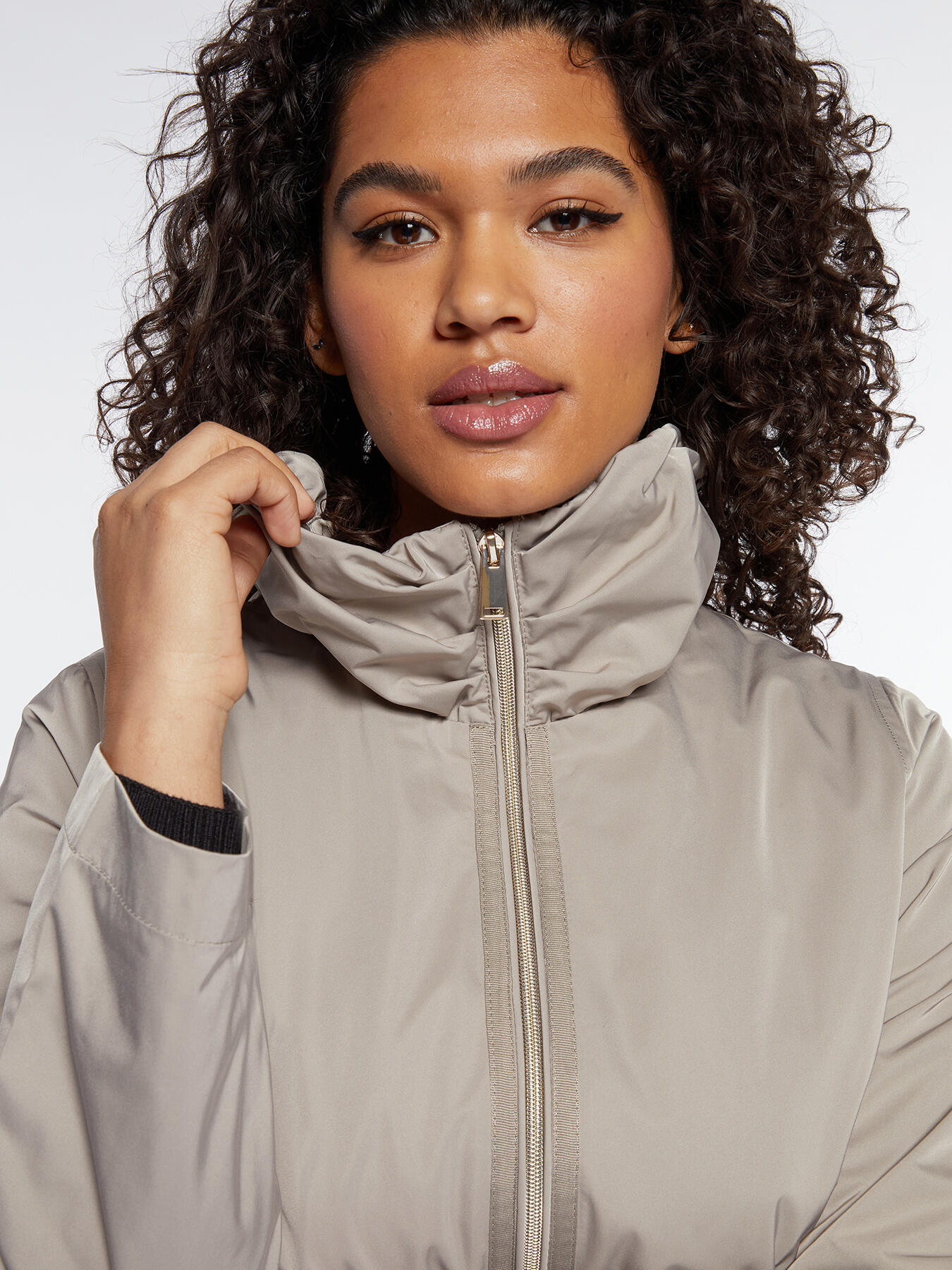 Parka leggero con zip image number 2