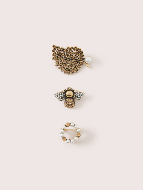Set of three brooches