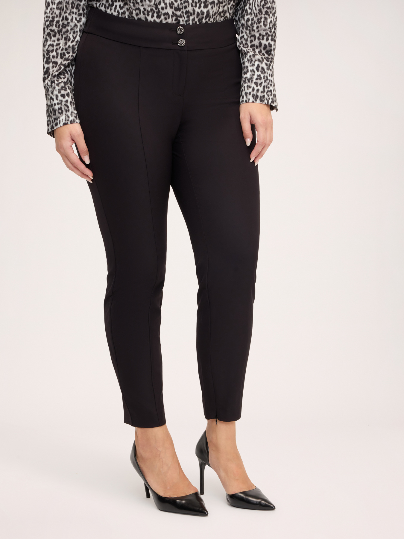 Skinny trousers with zip at the hem image number 0