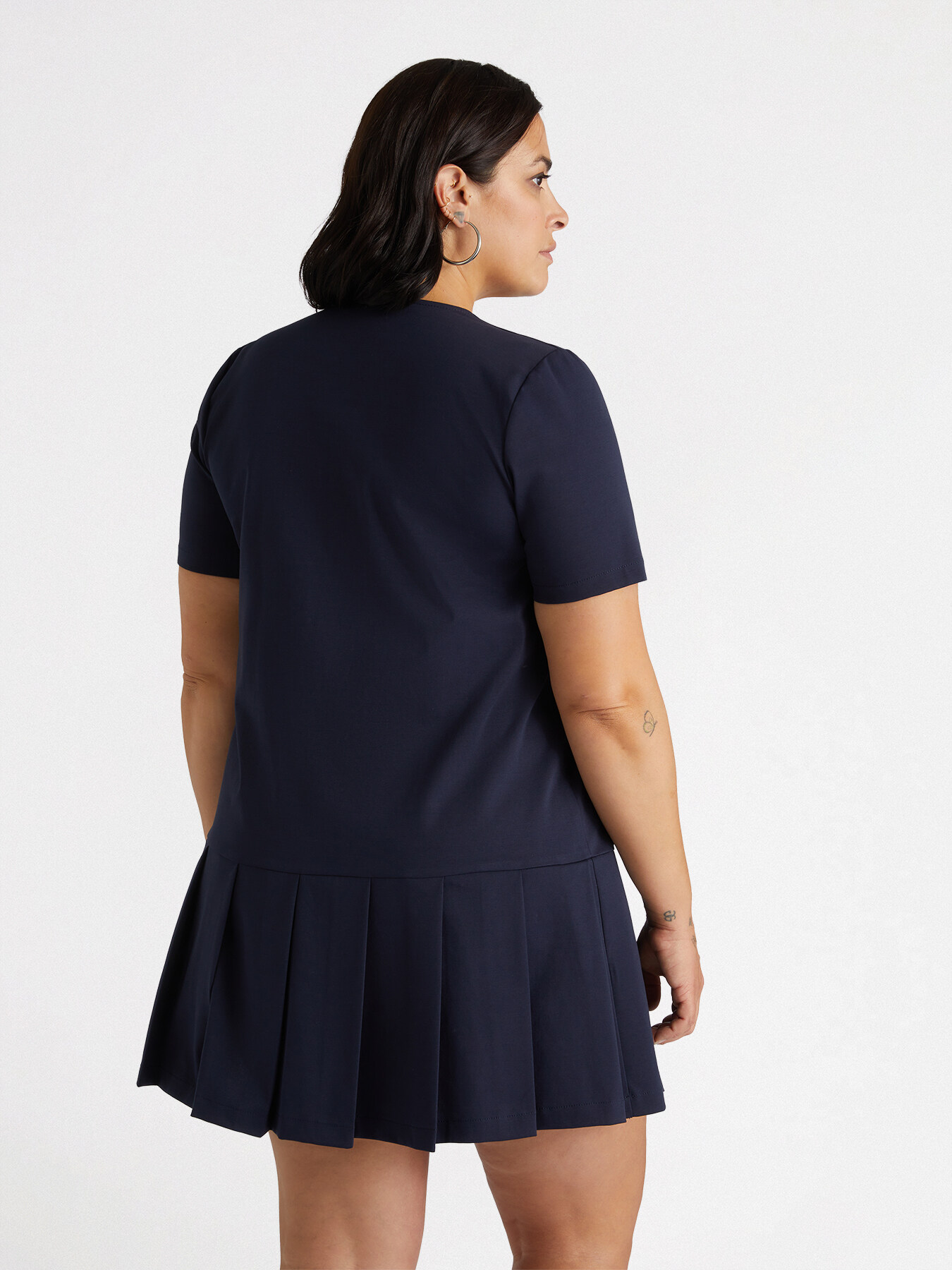 Short dress with zip and pleats image number 1