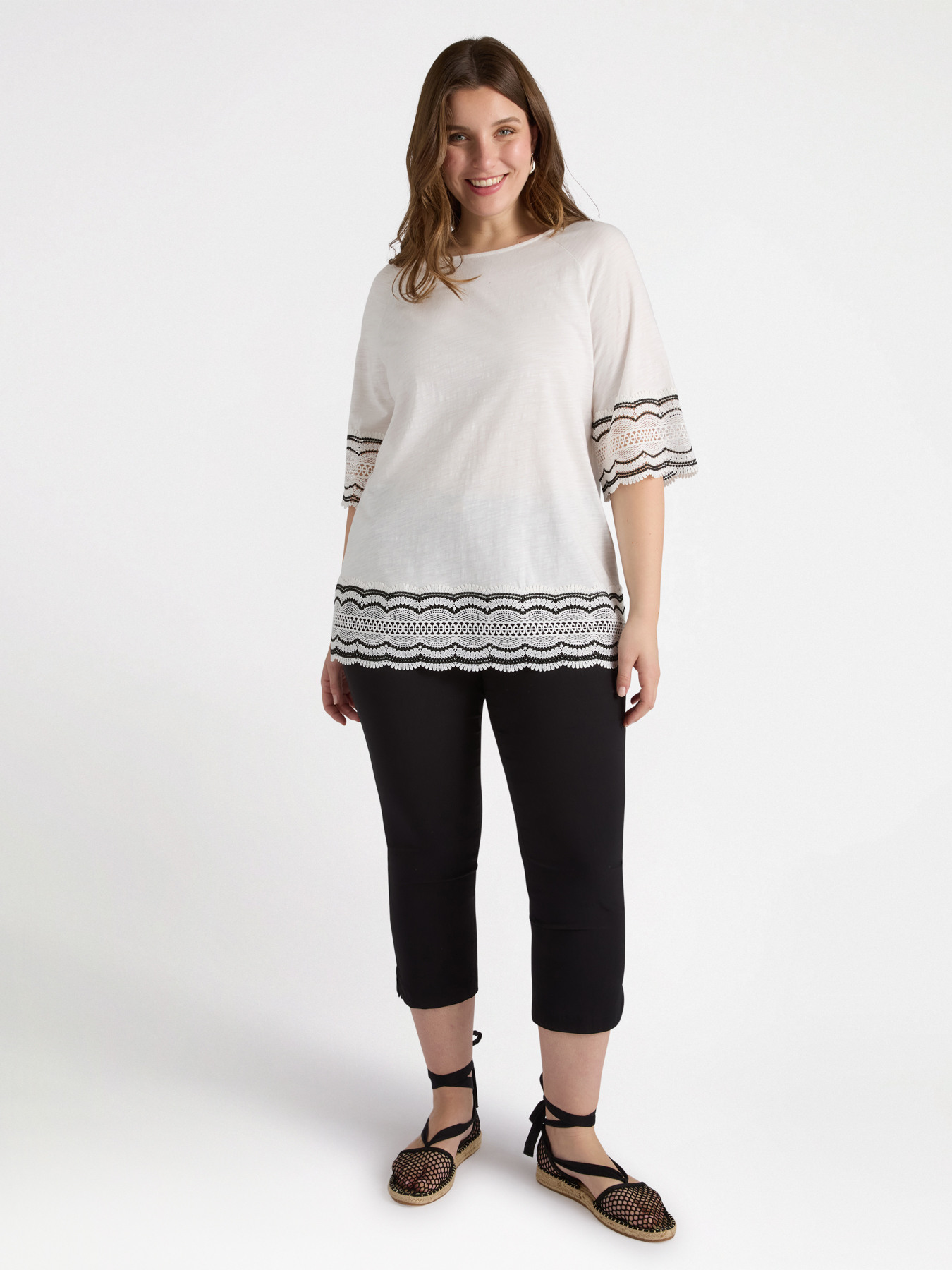 Pantalon capri &agrave; cinq poches image number 0