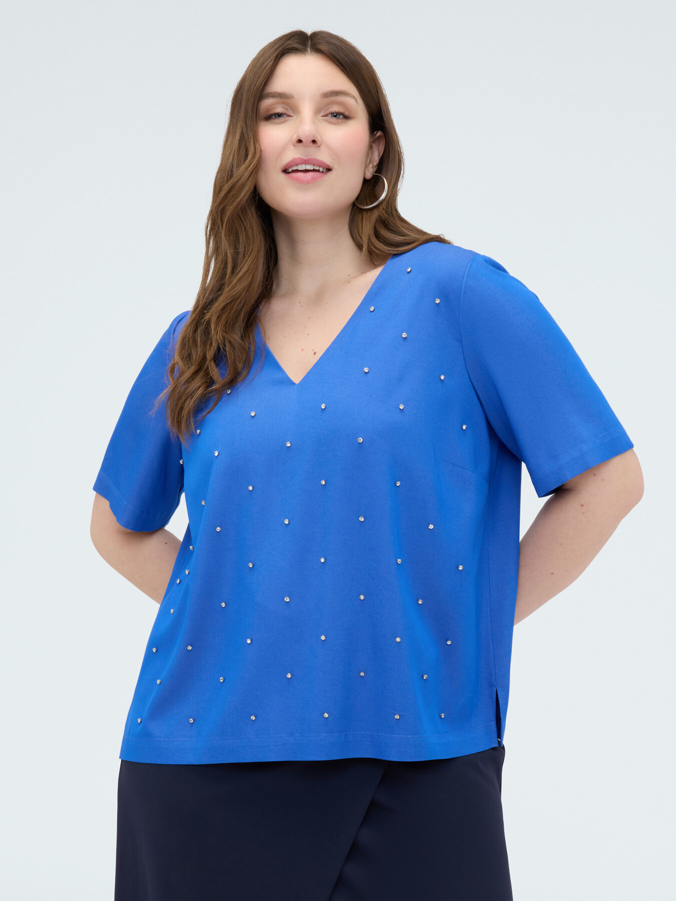 Viscose blouse with light spots image number 2