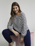 Blusa con estampado &eacute;tnico image number 0
