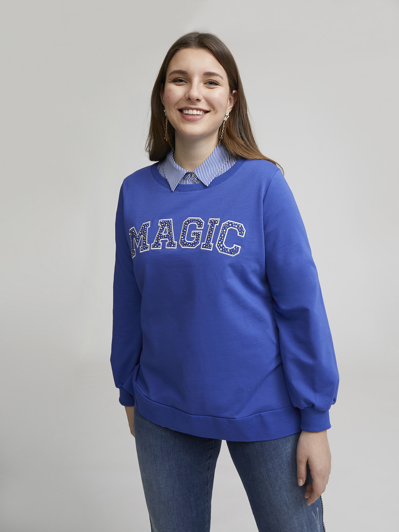 Felpa con scritta ricamata image number 1