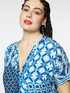 Beach cover-up dress with print in shades of blue image number 2