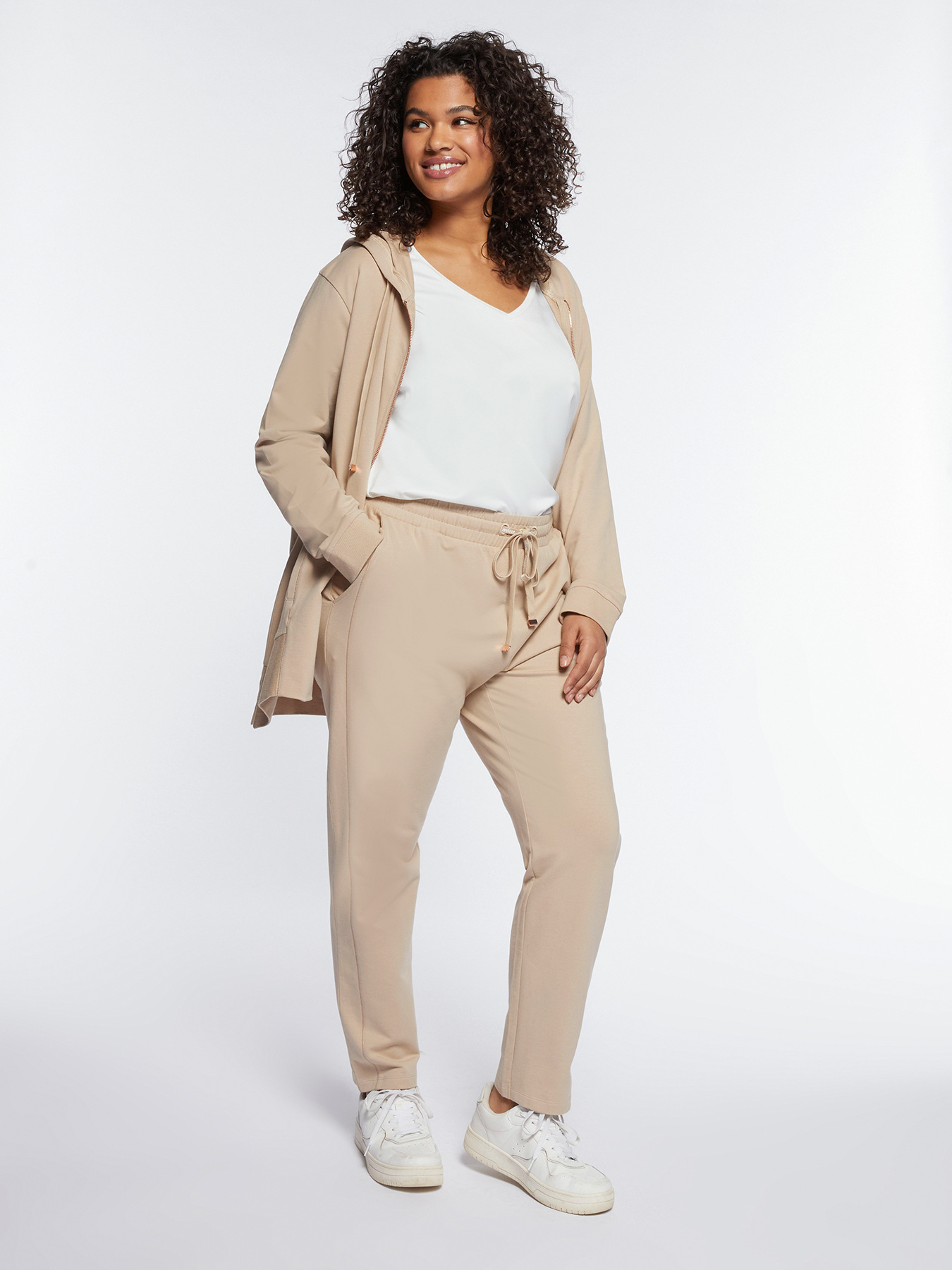 Pantaloni in felpa image number 3