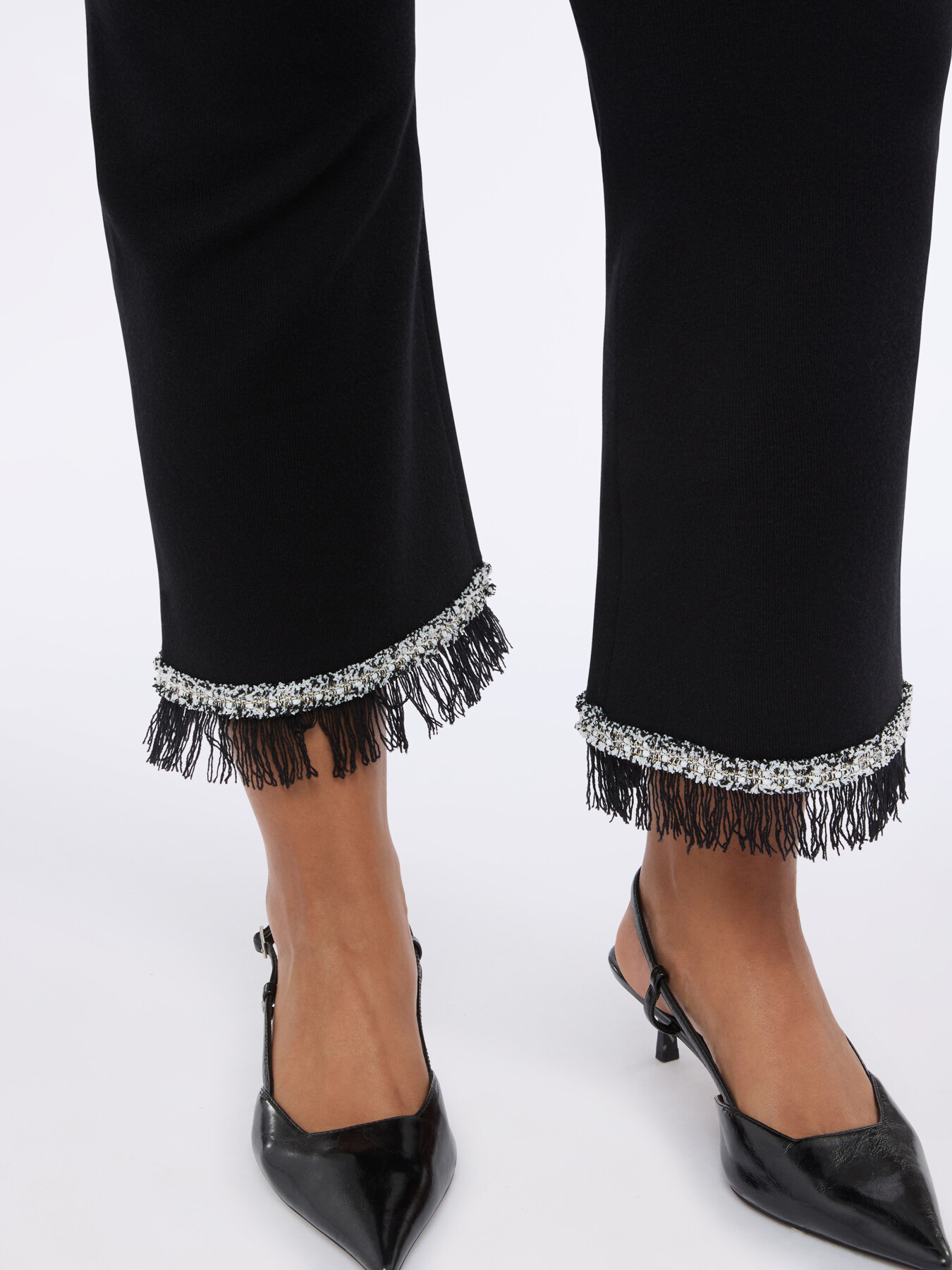 Flare knit pants with fringe image number 5