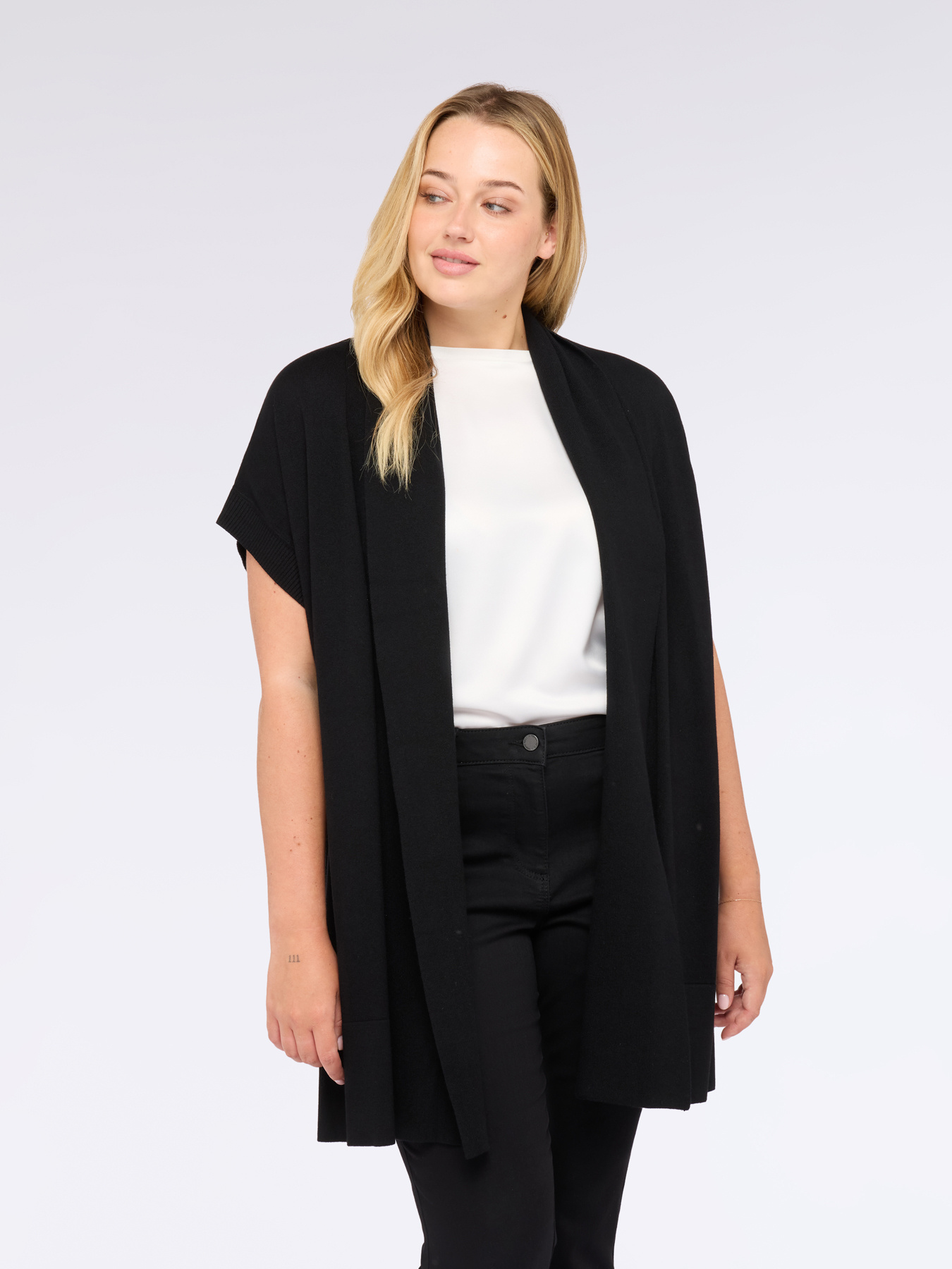 Lange Strickjacke aus feinem Strick mit kurzen &Auml;rmeln image number 0