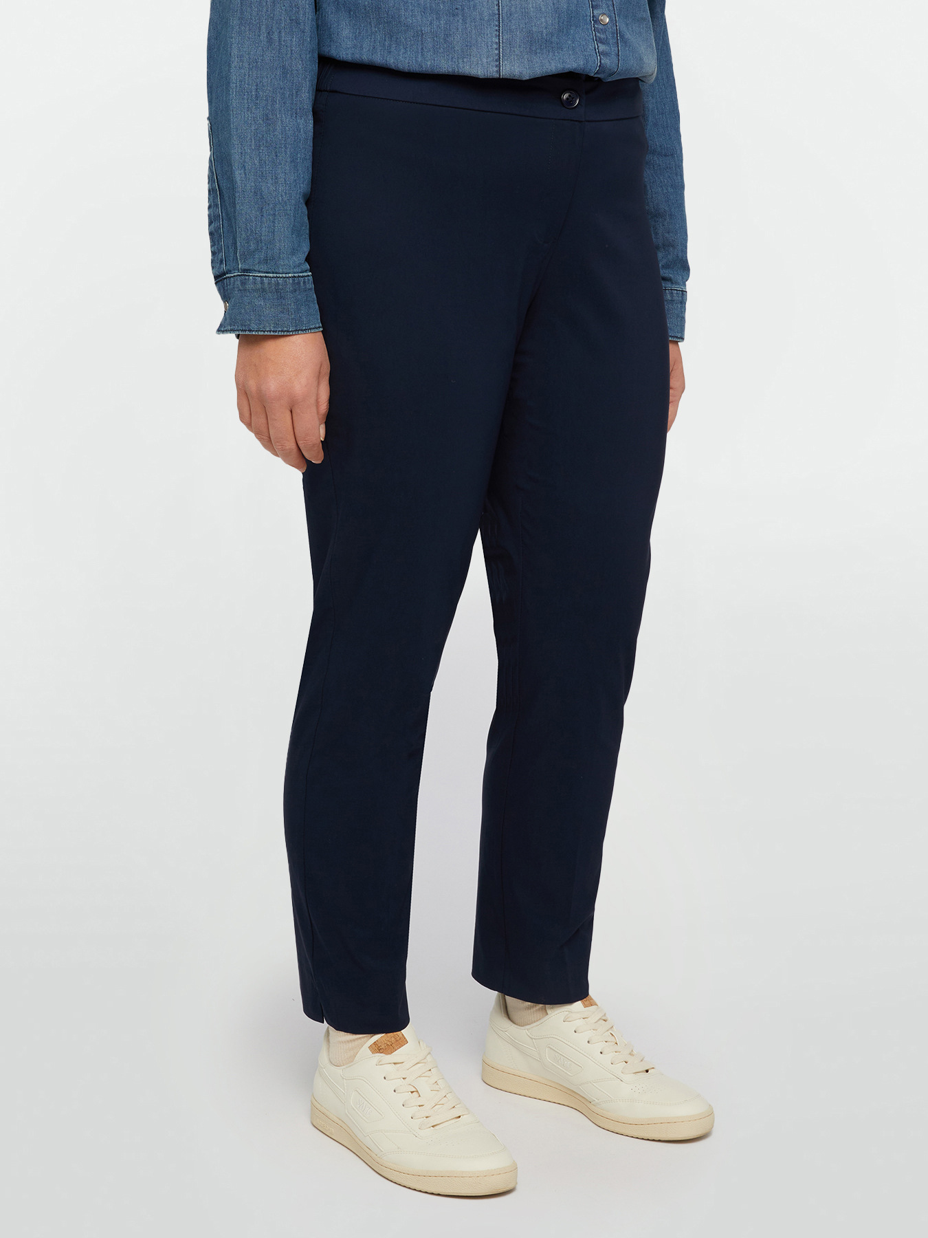 Capri trousers image number 0