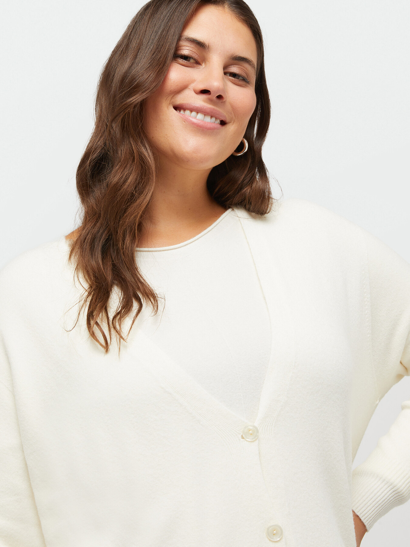 Cardigan mit V-Ausschnitt und Kn&ouml;pfen image number 2