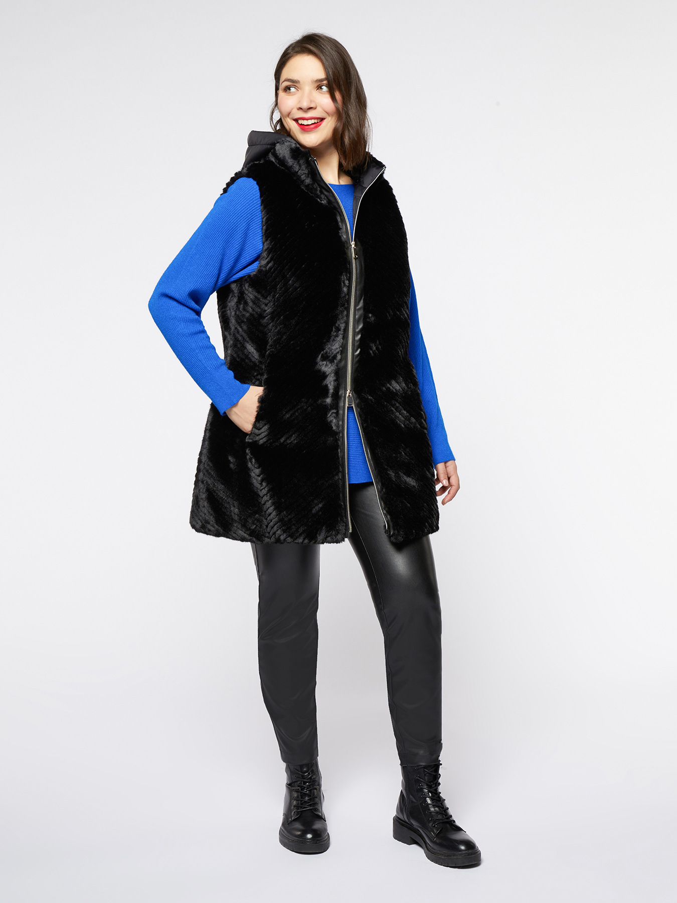 Gilet teddy con zip image number 3