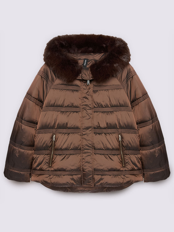 Plum&iacute;fero con capucha de peluche