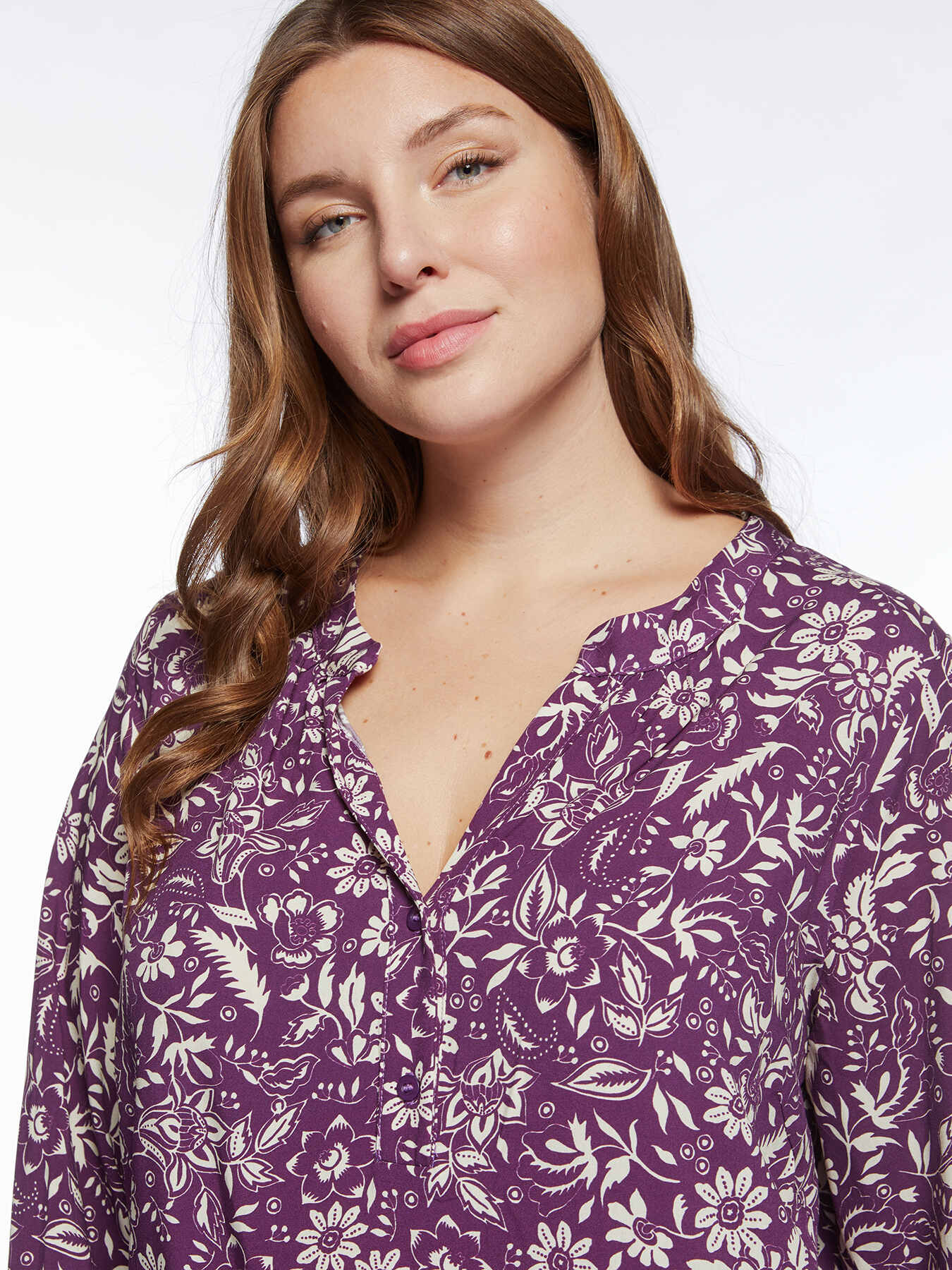 Blouse &agrave; fleurs en viscose image number 3