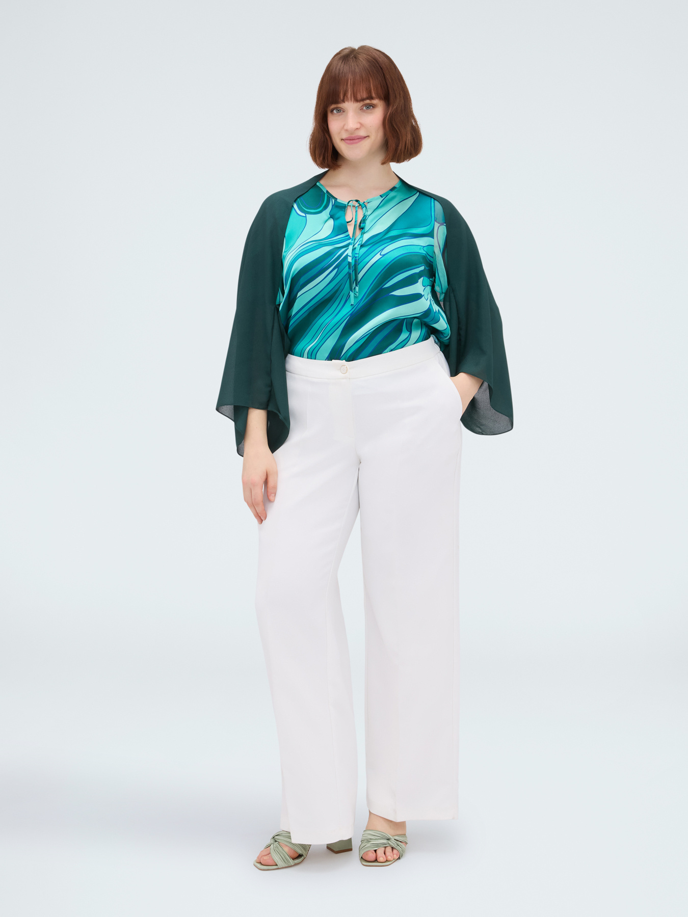 Schultertuch aus Georgette mit asymmetrischem Schnitt image number 3