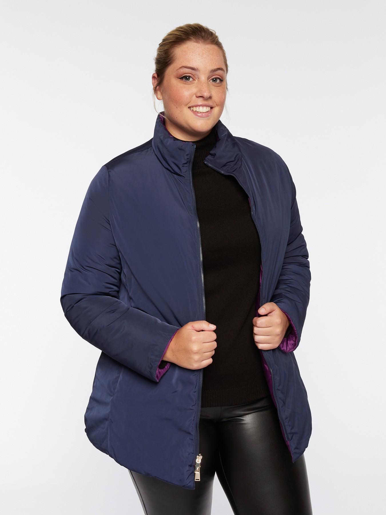 Piumino reversibile bicolore in nylon riciclato image number 3