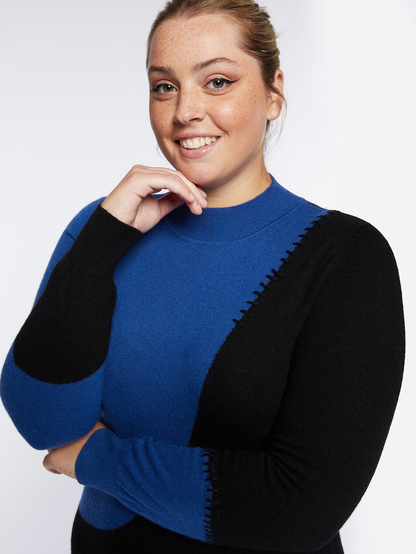 Maxi maglia bicolore con ricamo image number 2