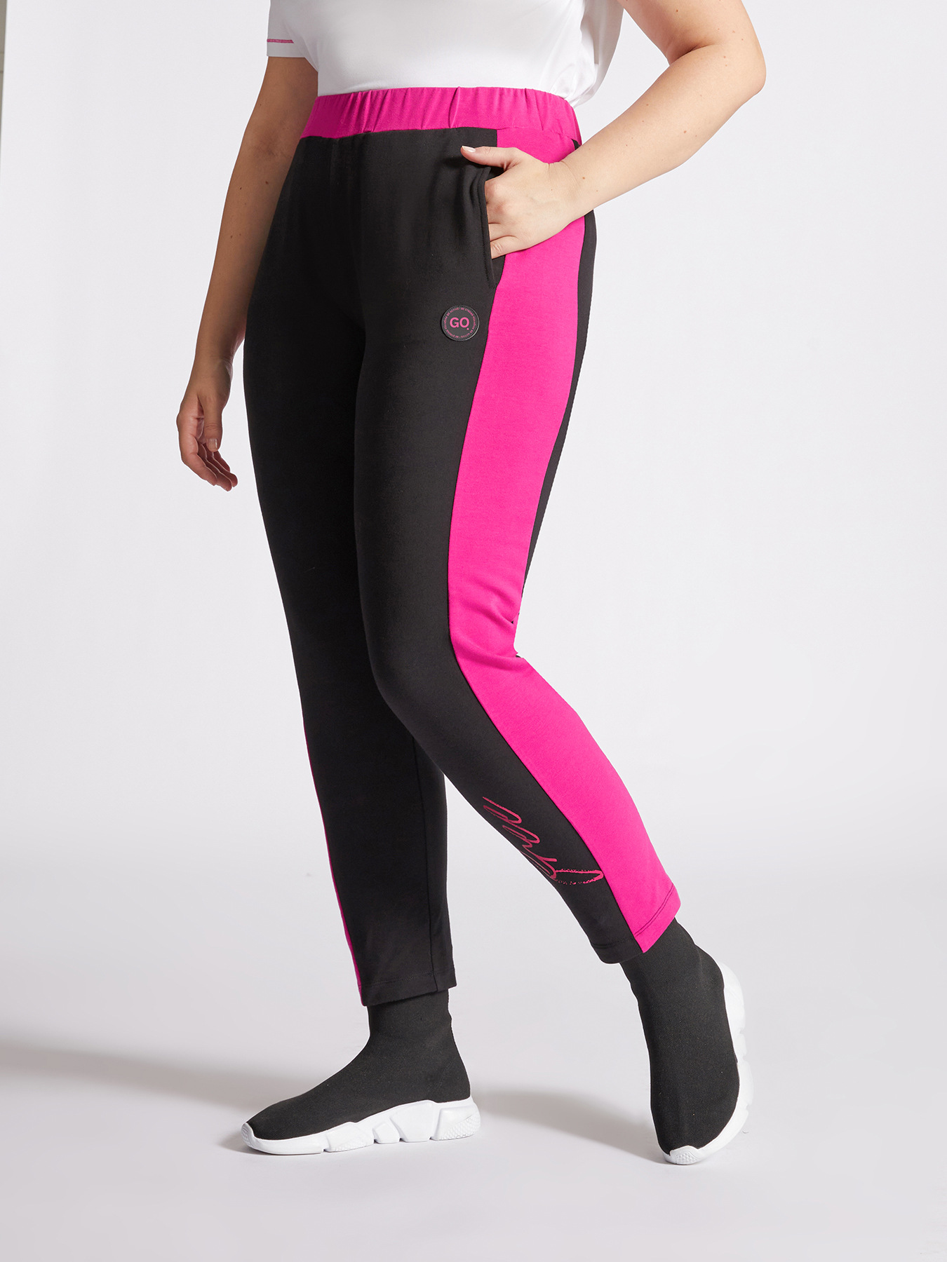 Leggings &bdquo;GO.&ldquo; mit Druck am unteren Saum image number 2