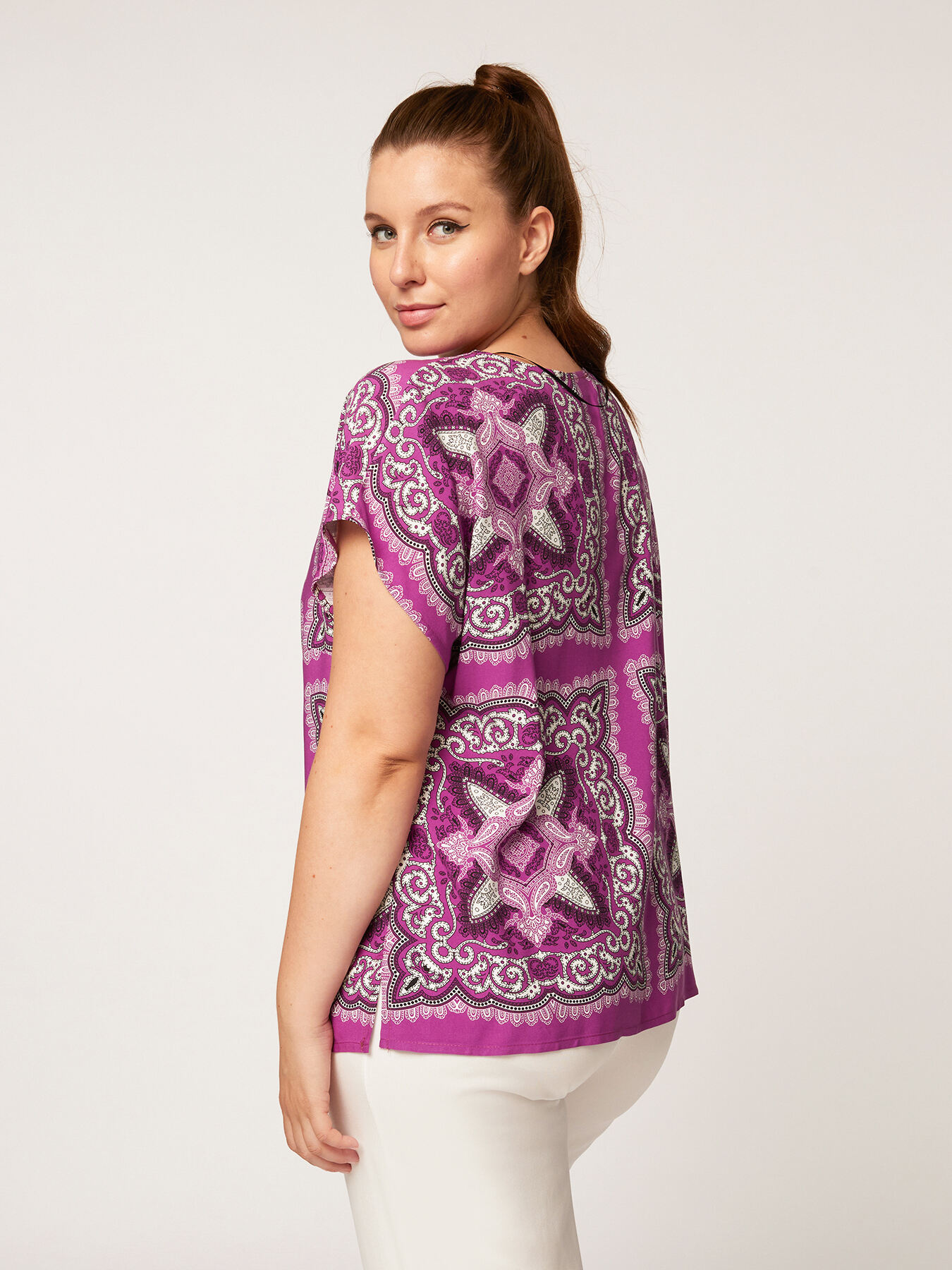 Bluse mit Bandana-Druck image number 1