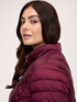 Leichte lange Daunenjacke mit Chevron-Steppung image number 4
