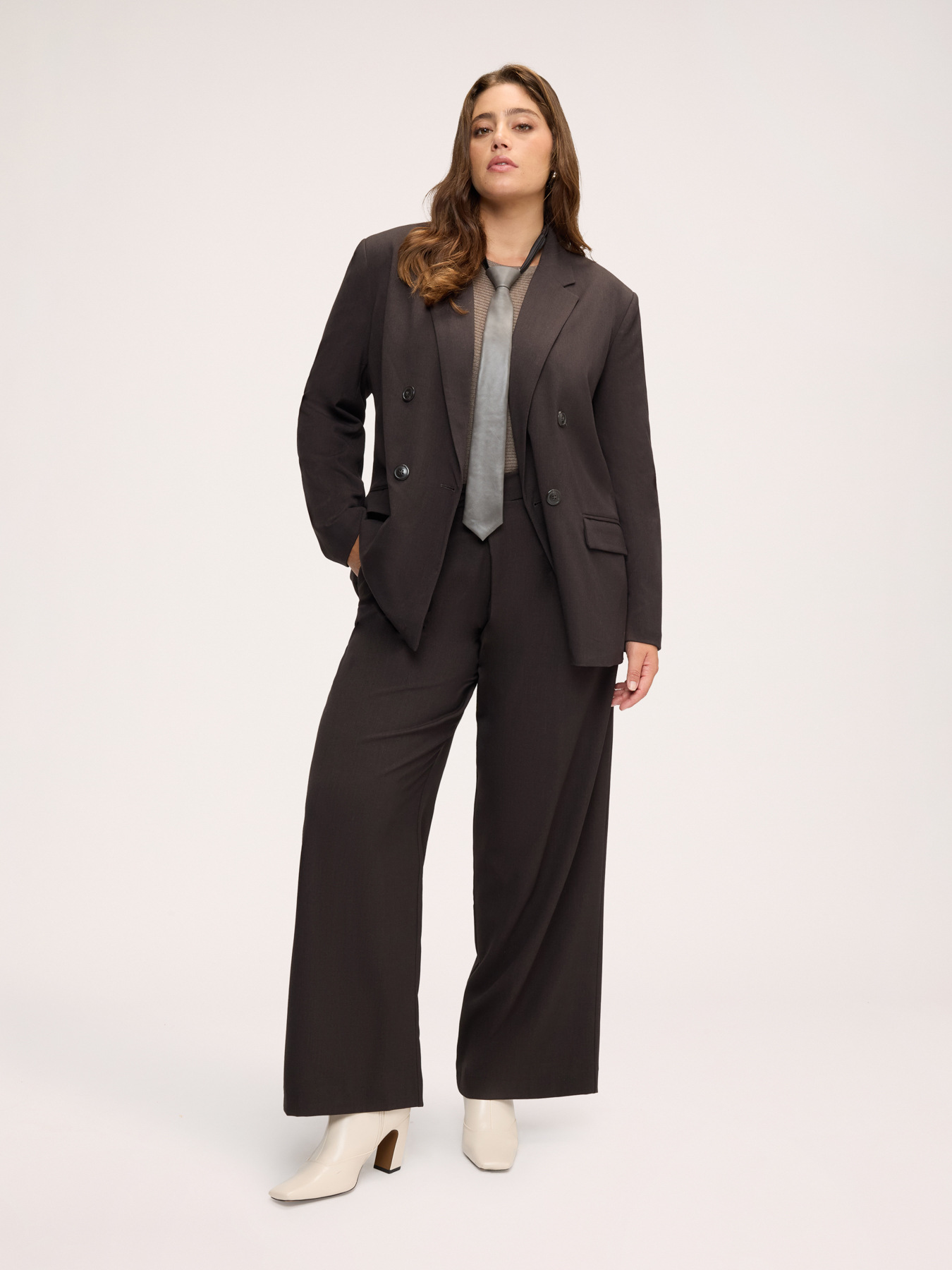 Structured double-breasted blazer image number 2