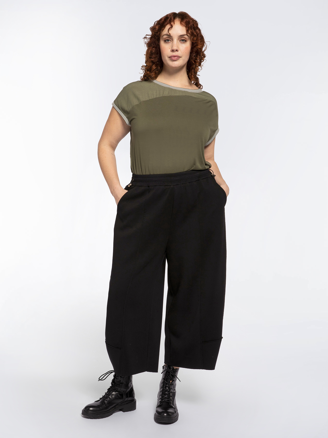 Pantalon ballon en n&eacute;opr&egrave;ne image number 3